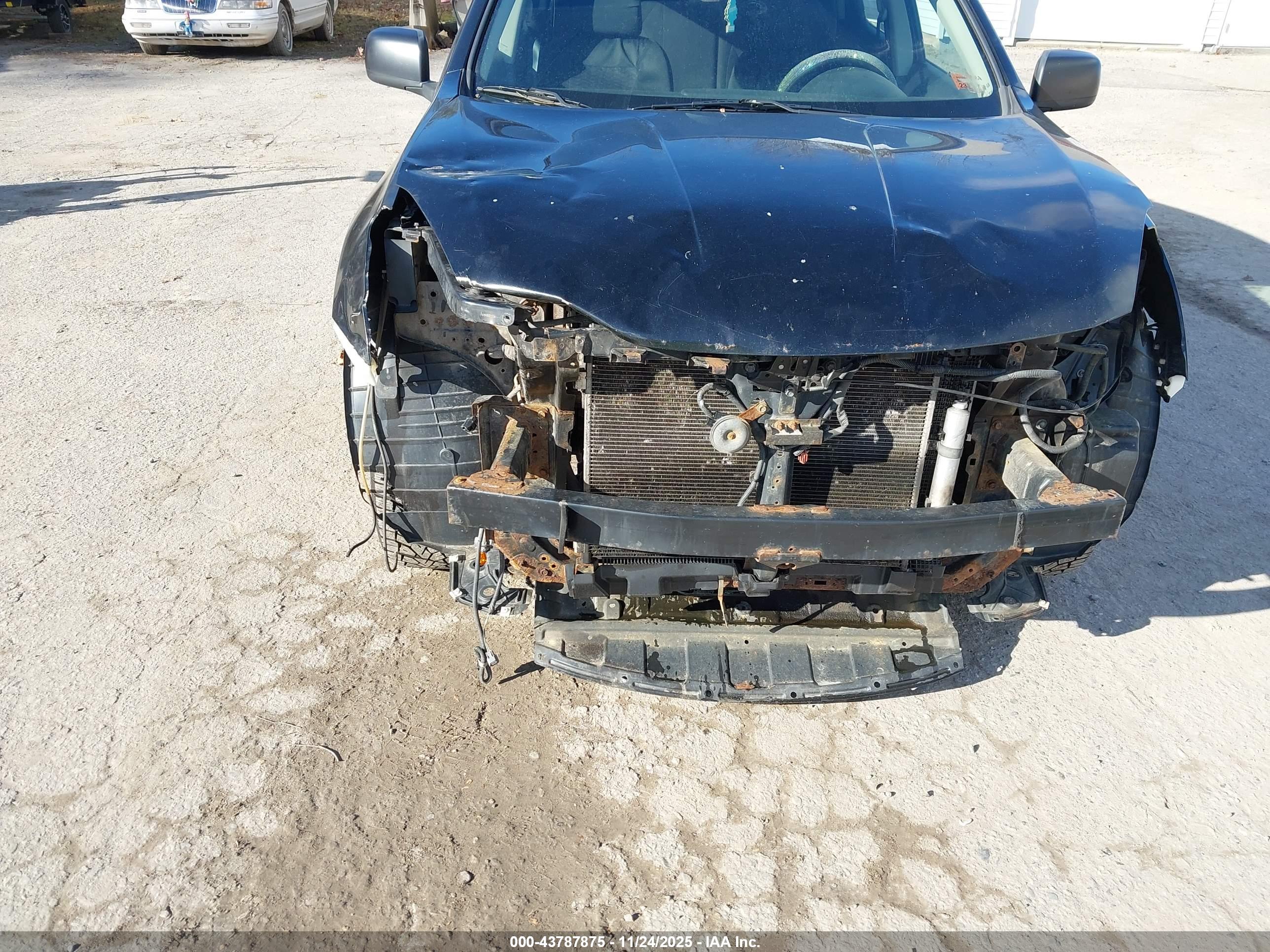 NISSAN ROGUE image 6