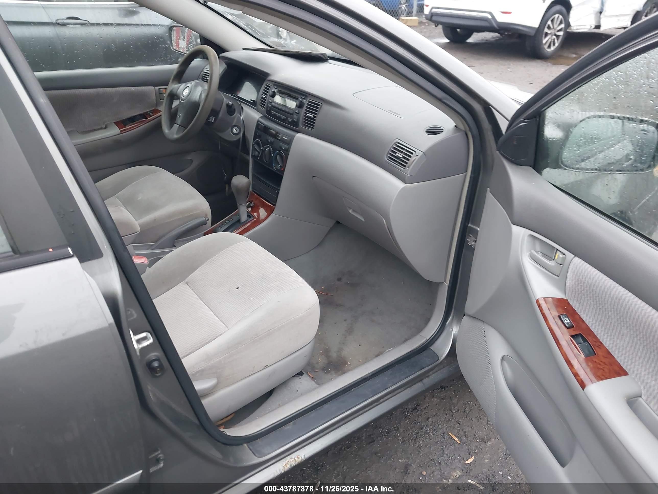 TOYOTA COROLLA image 5