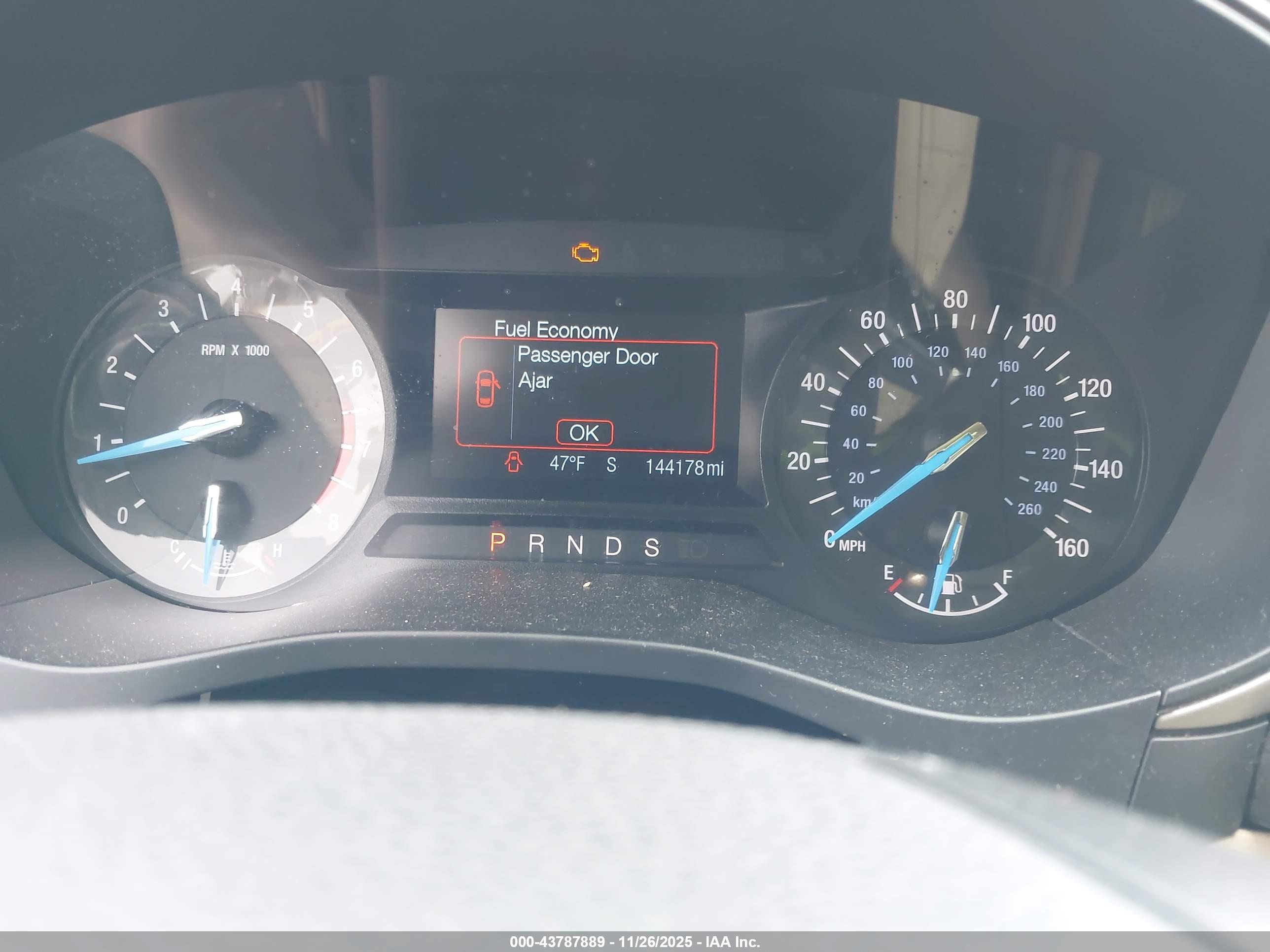 FORD FUSION image 7