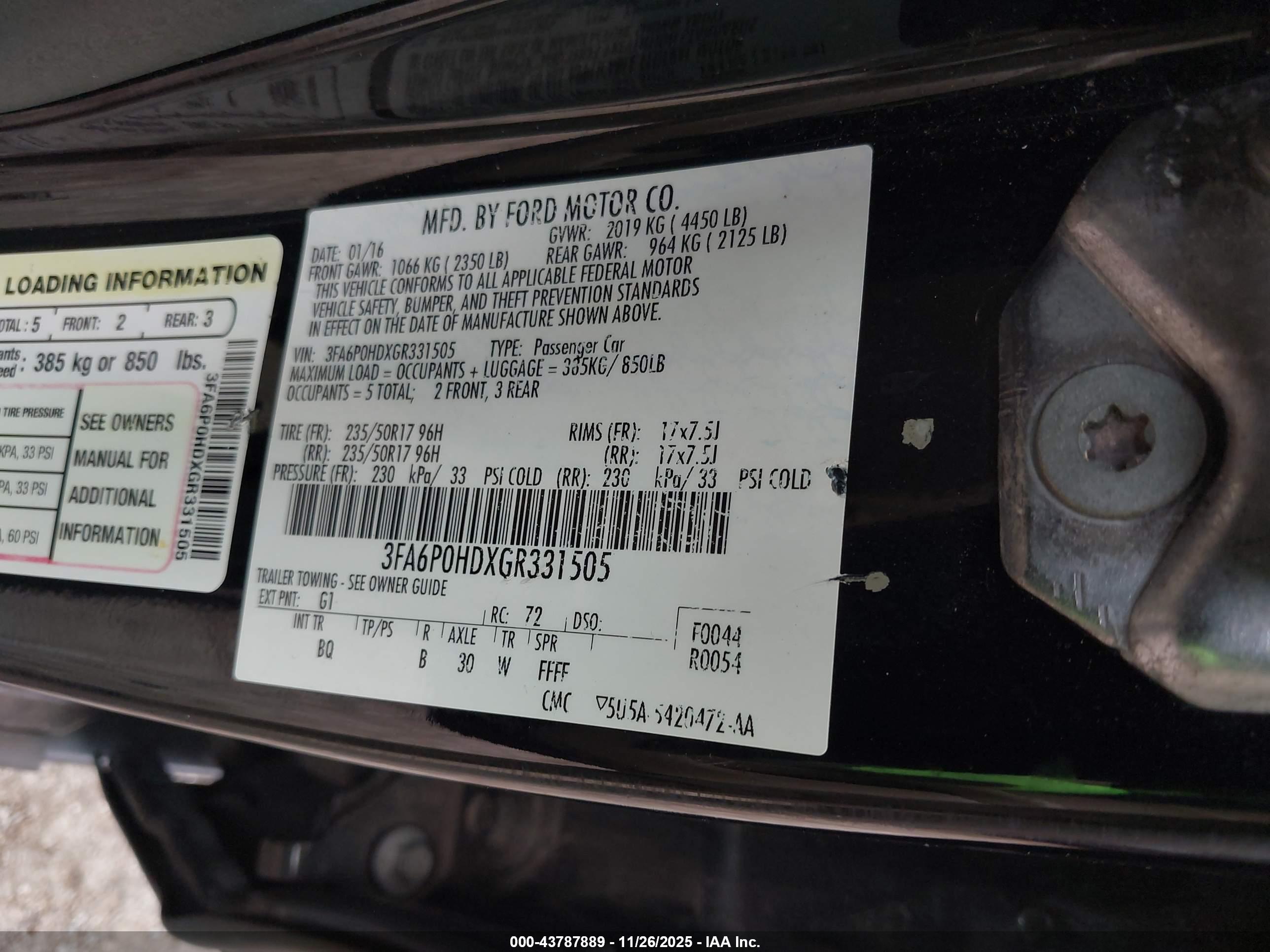 FORD FUSION image 9