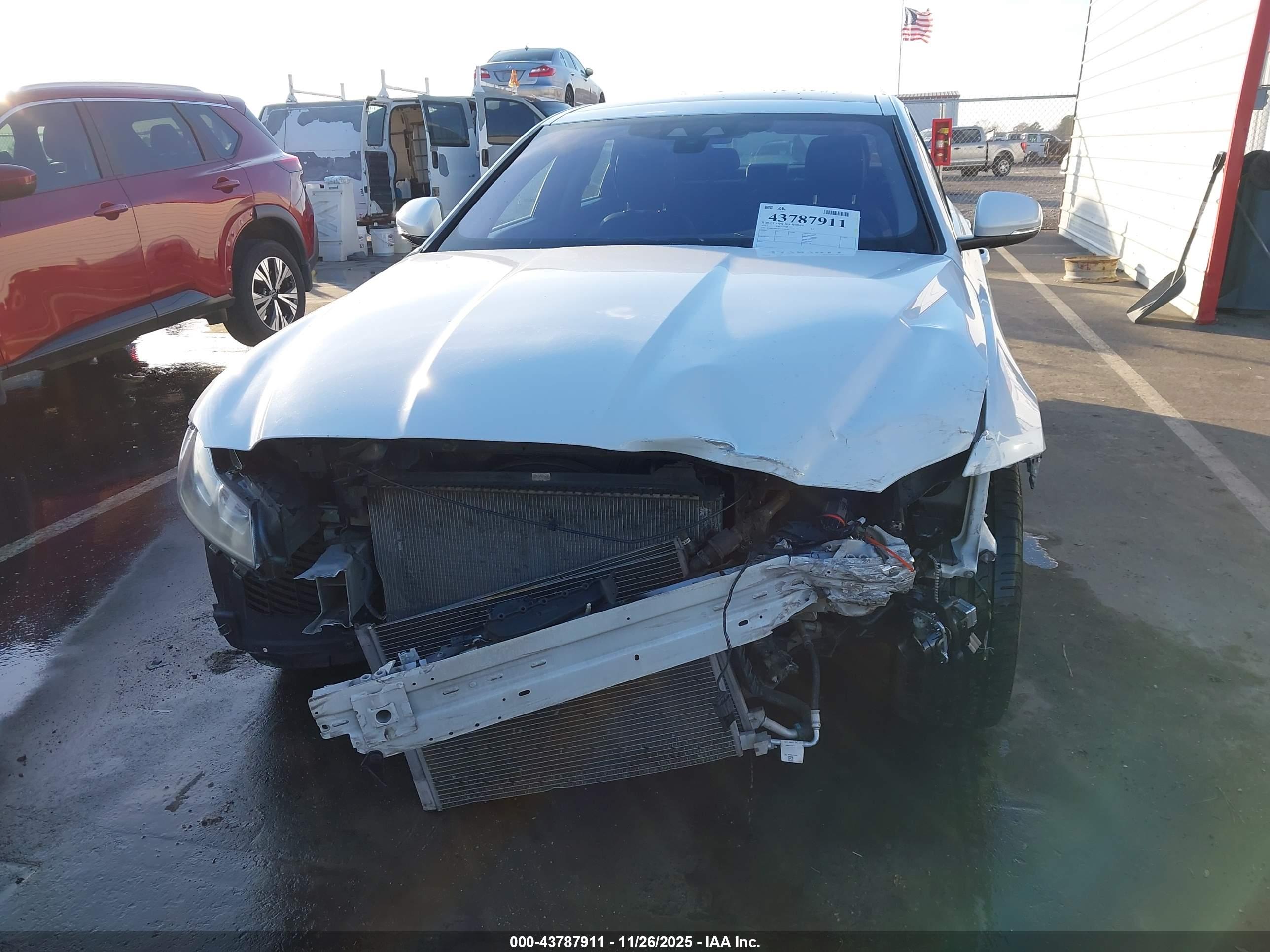 JAGUAR XF image 6