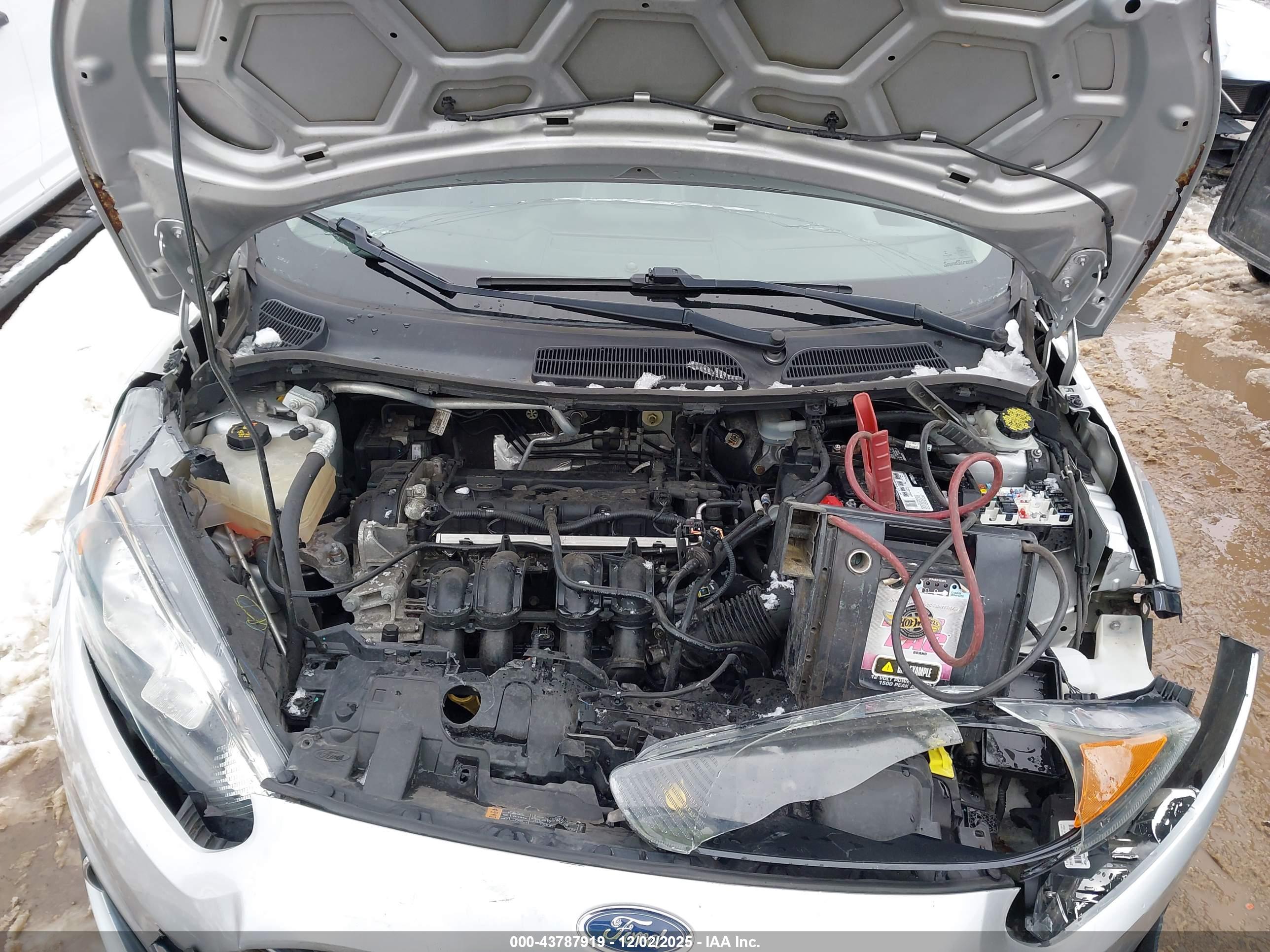 FORD FIESTA image 10