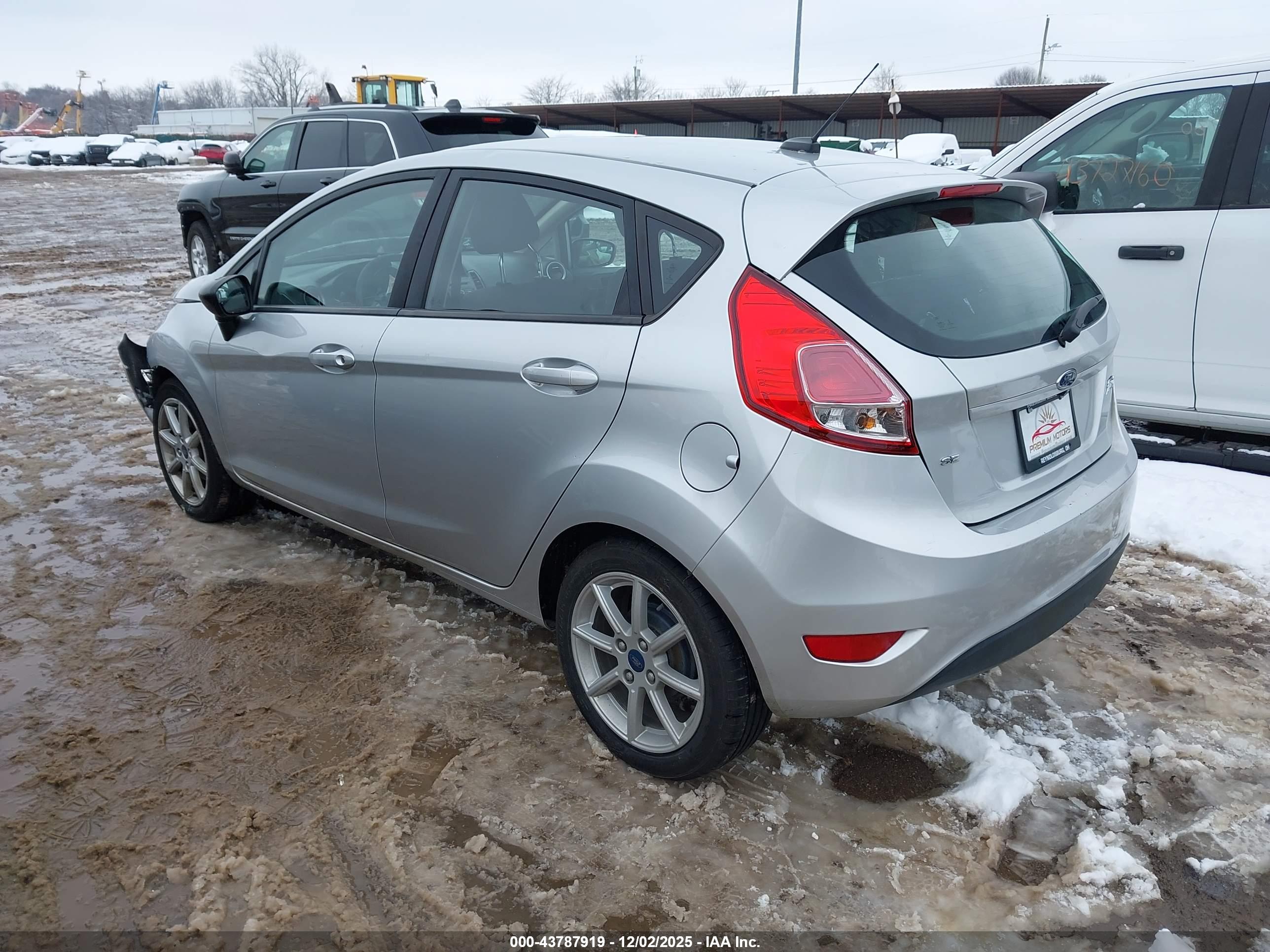 FORD FIESTA image 3