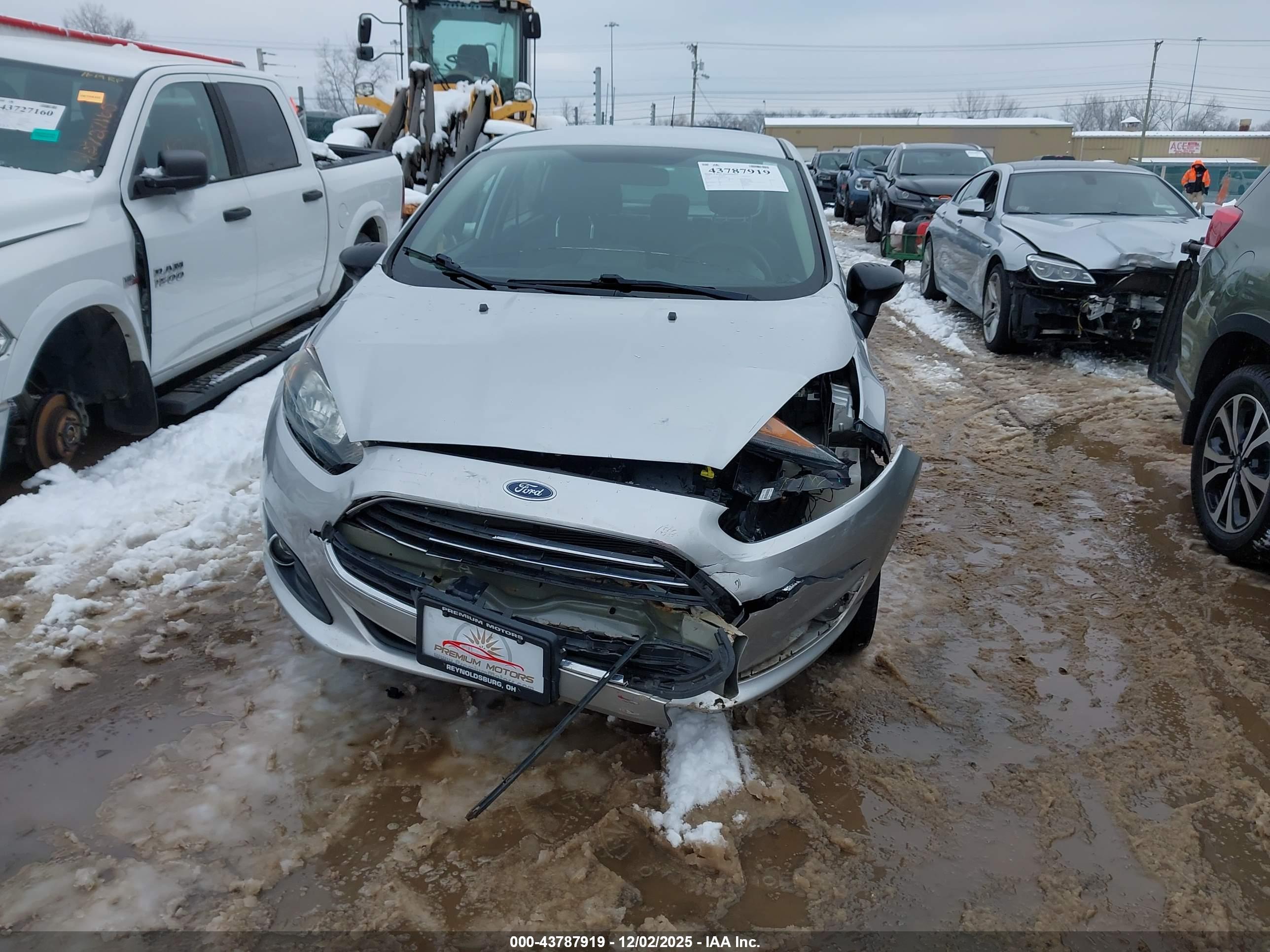 FORD FIESTA image 6
