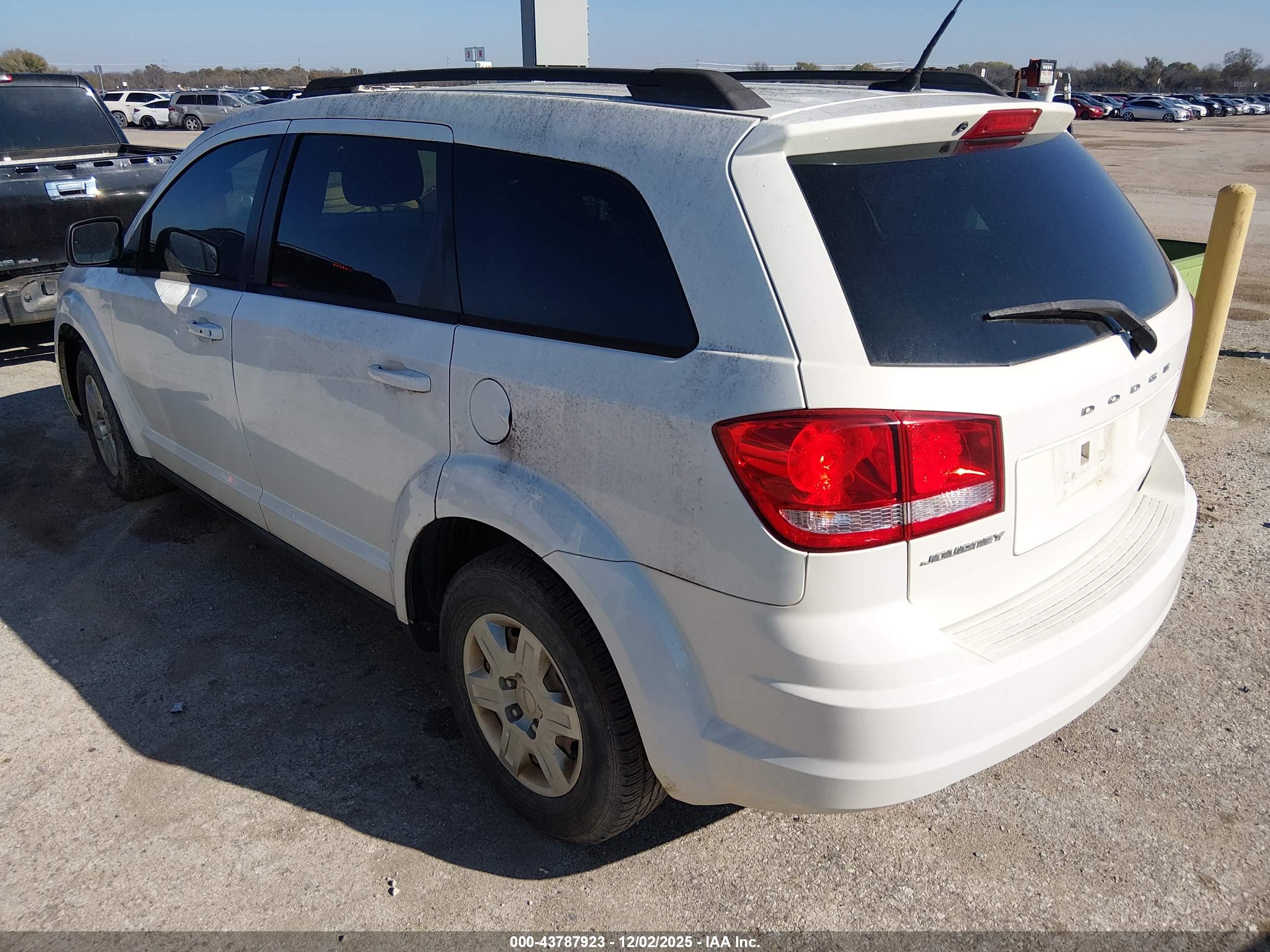 DODGE JOURNEY image 3