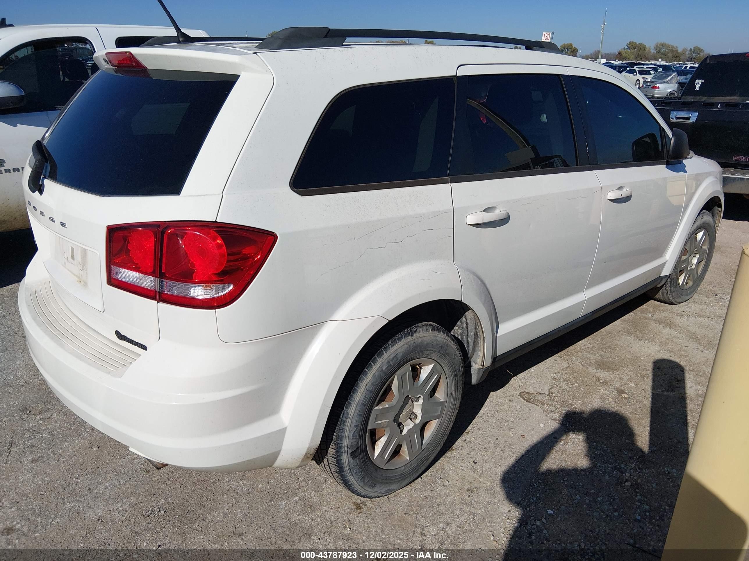 DODGE JOURNEY image 4