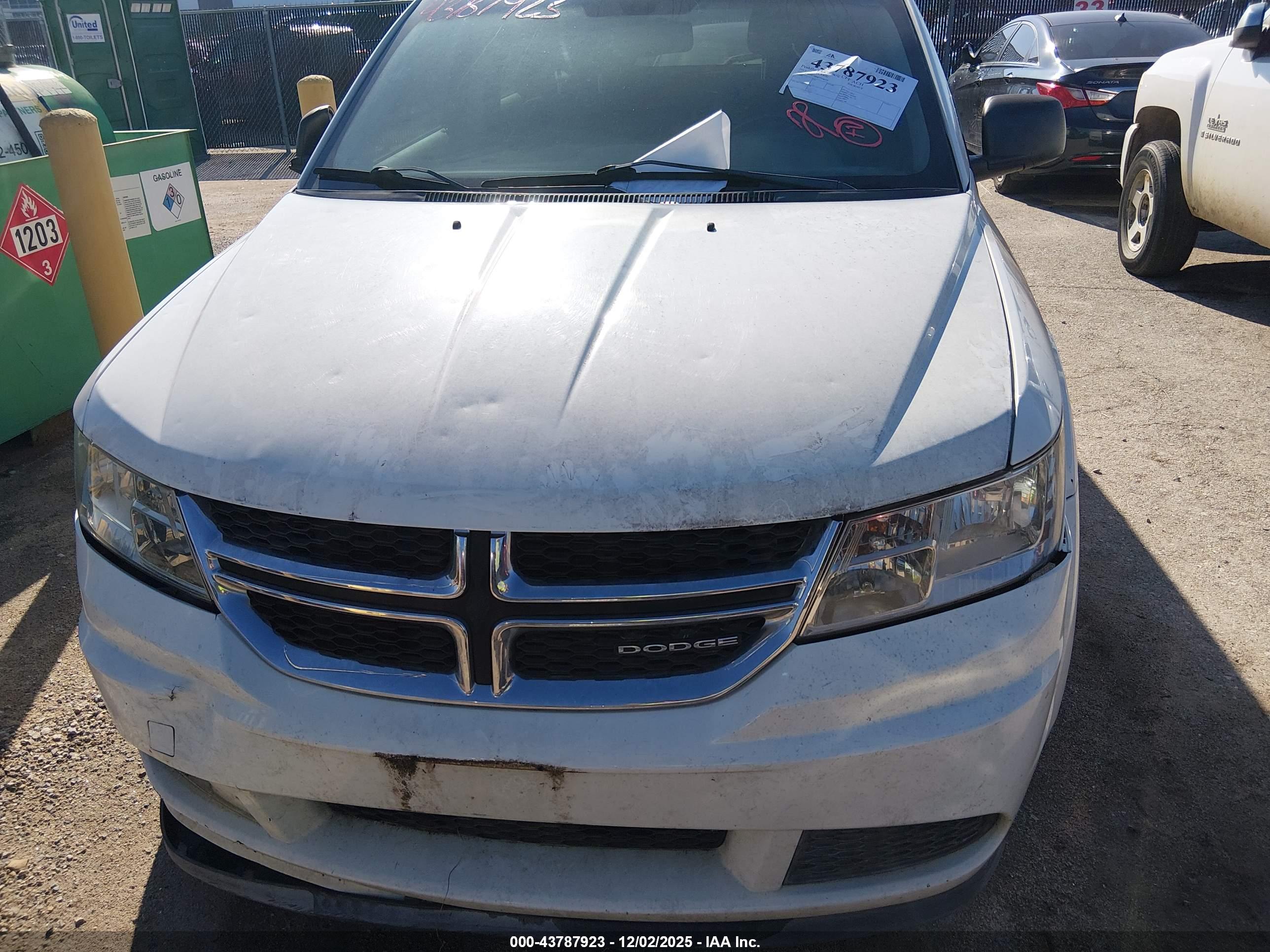 DODGE JOURNEY image 6