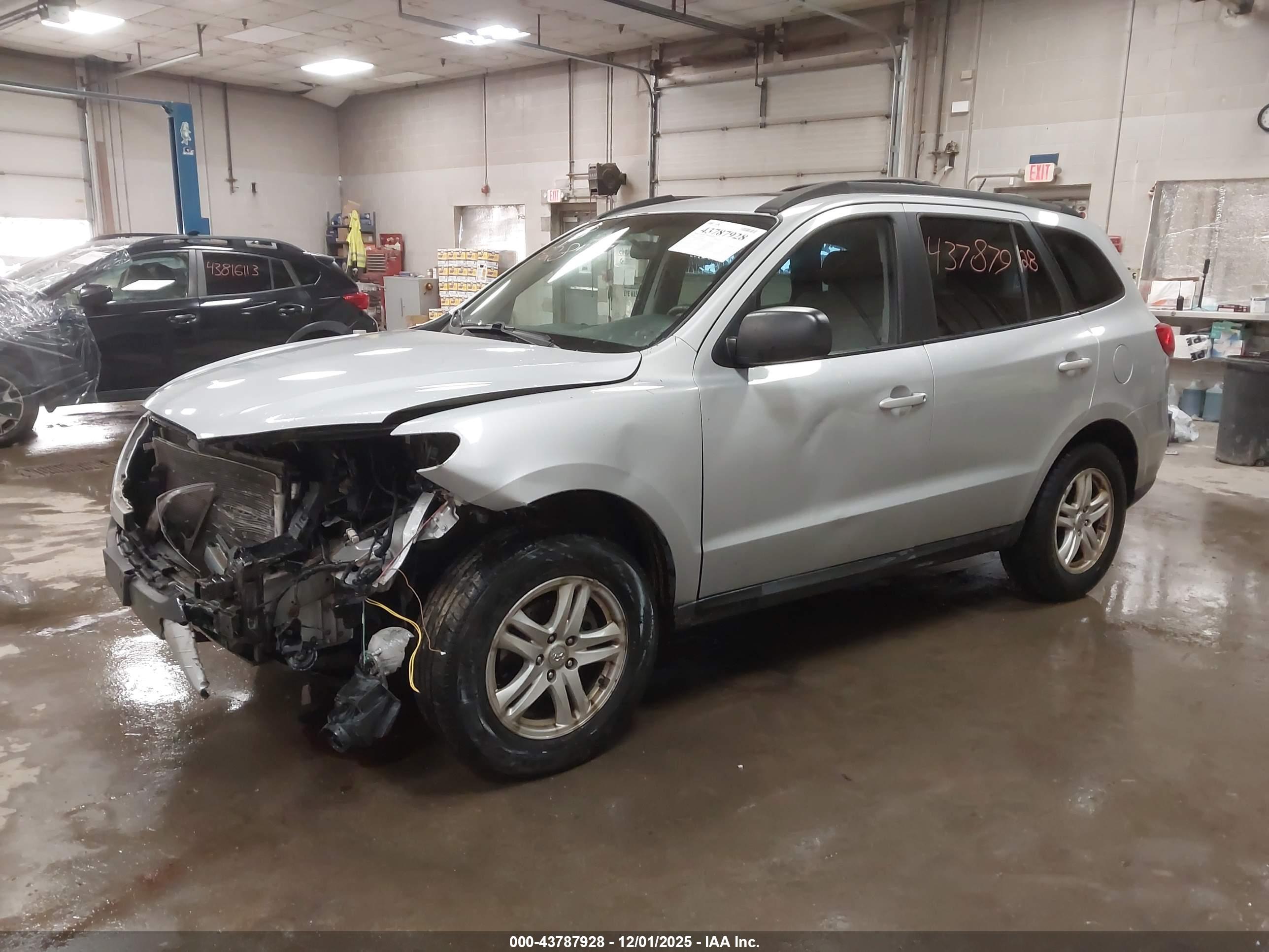 HYUNDAI SANTA image 2