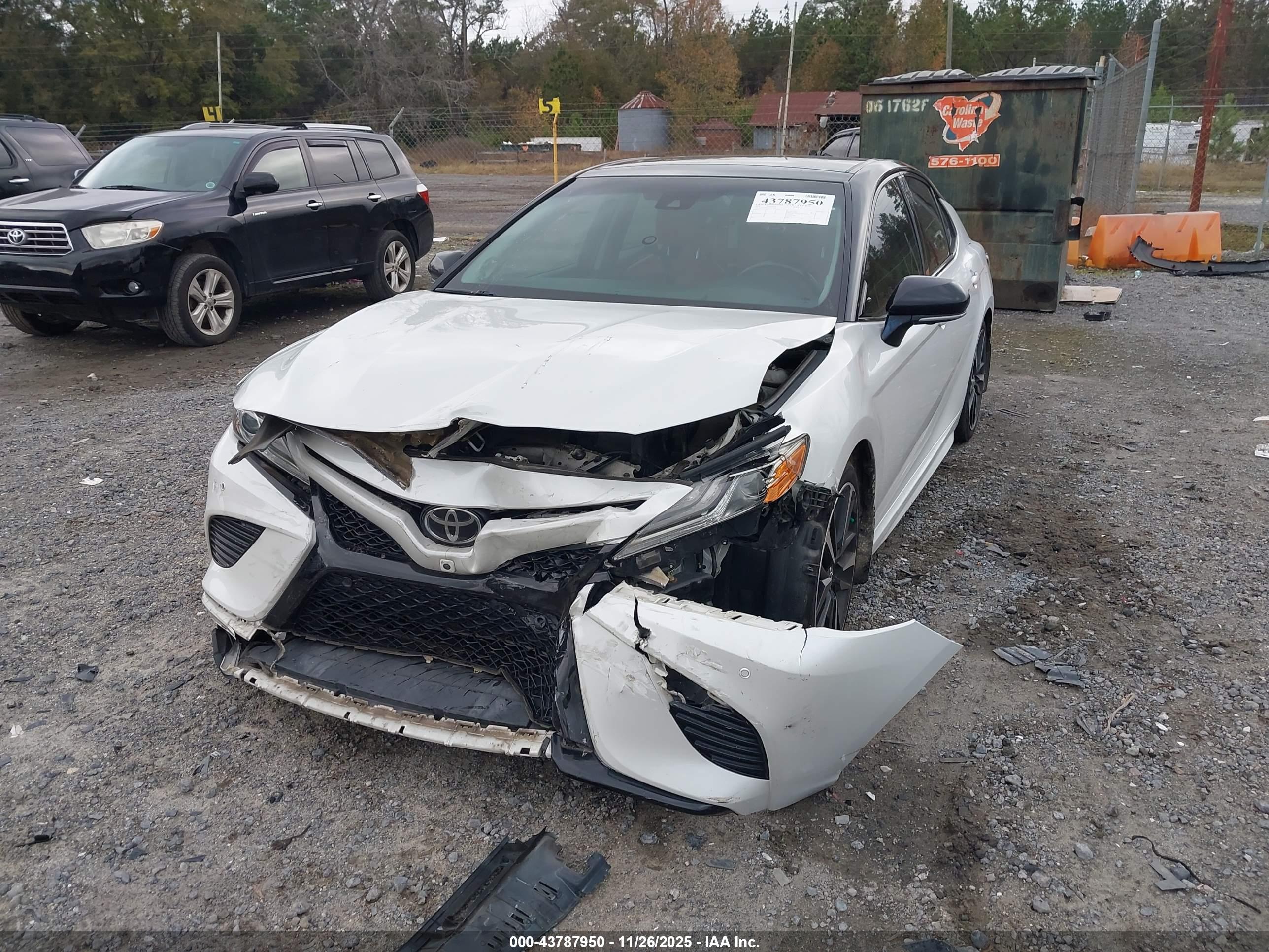 TOYOTA CAMRY image 6