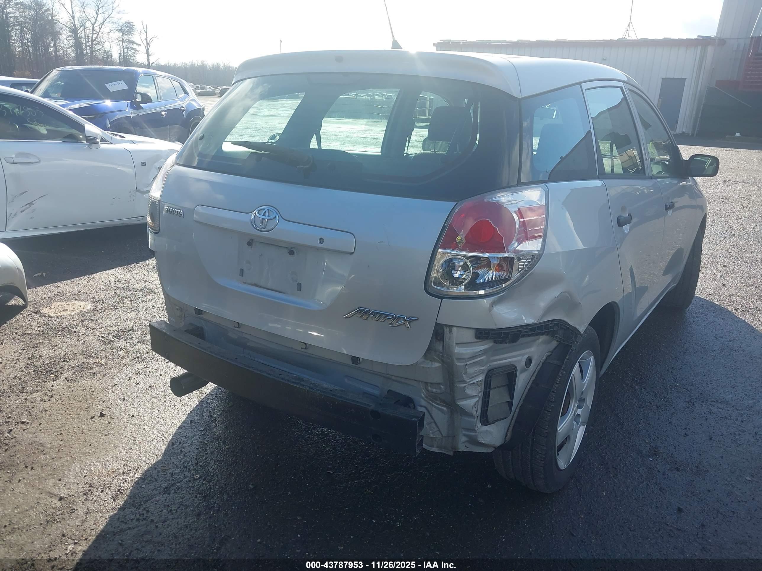 TOYOTA MATRIX image 6