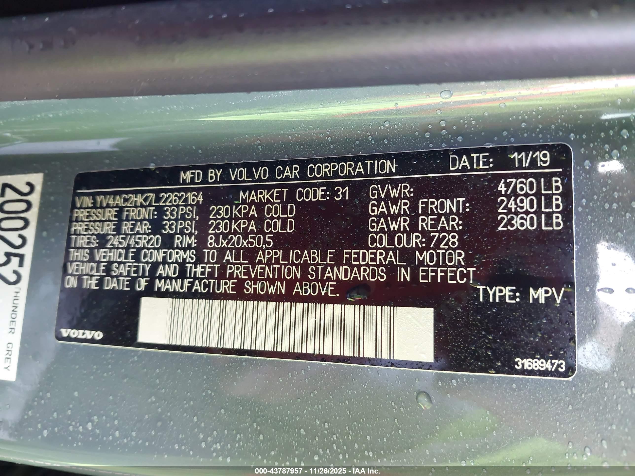 VOLVO XC40 image 9