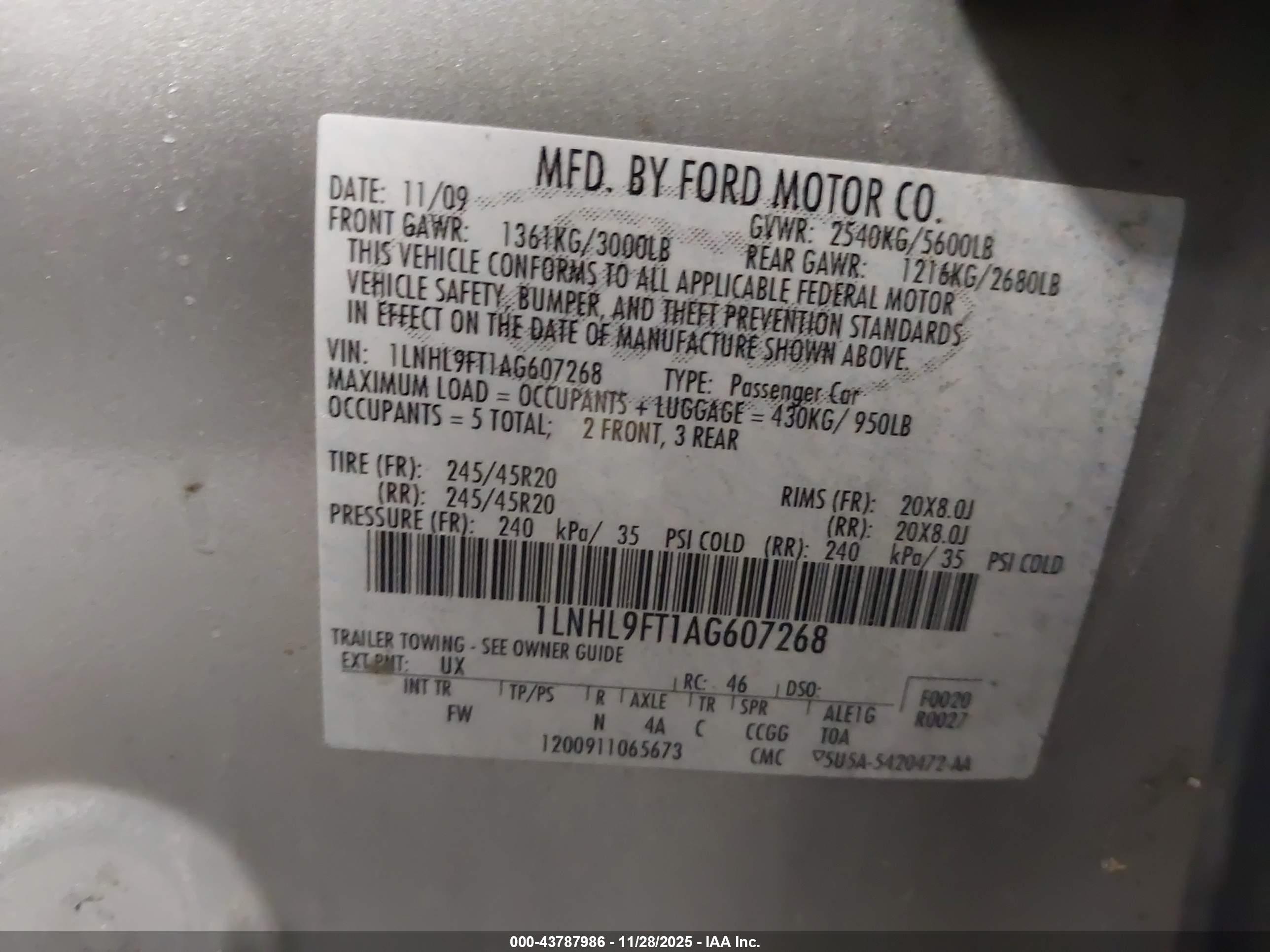 LINCOLN MKS image 9