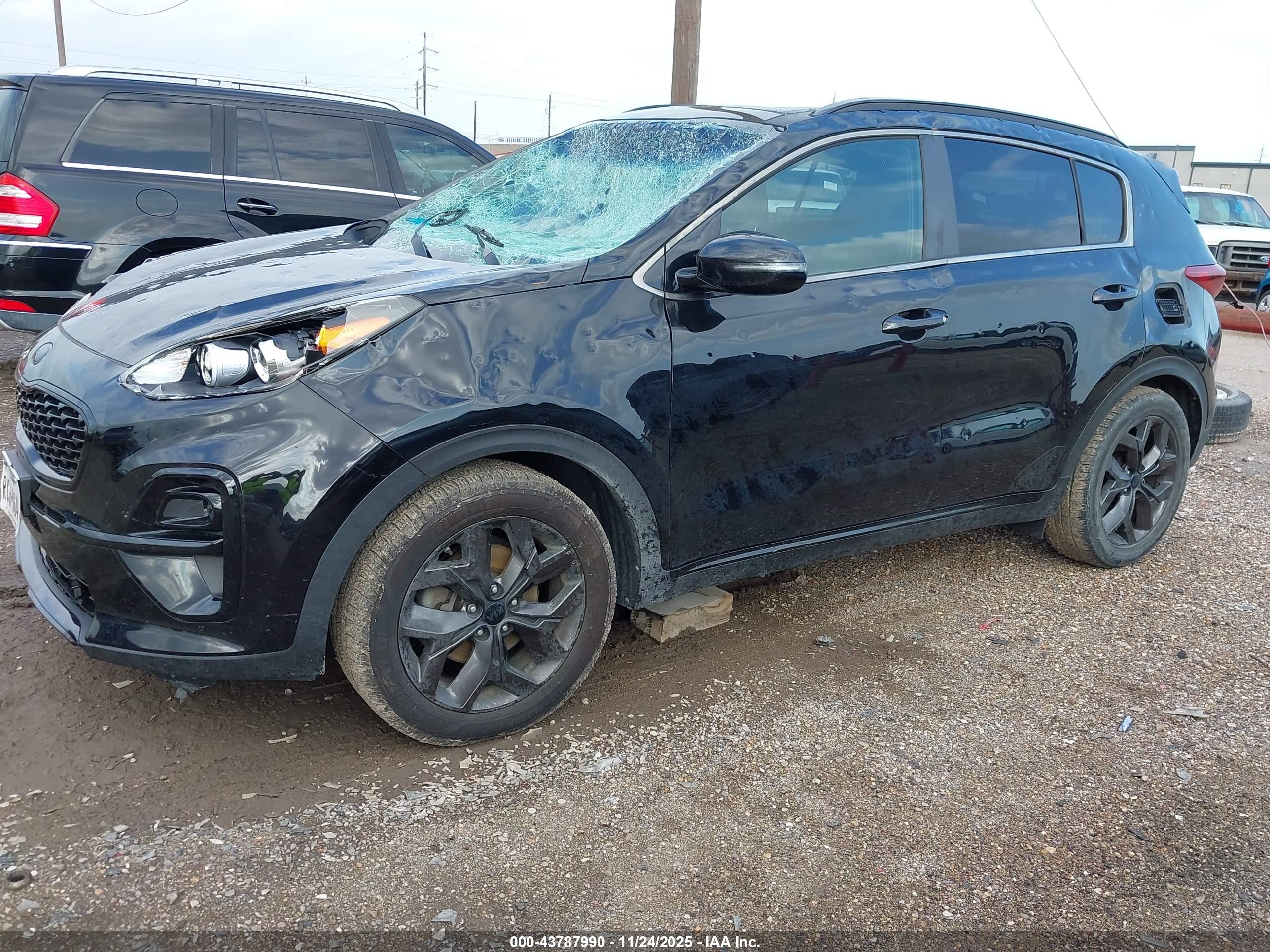 KIA SPORTAGE image 2