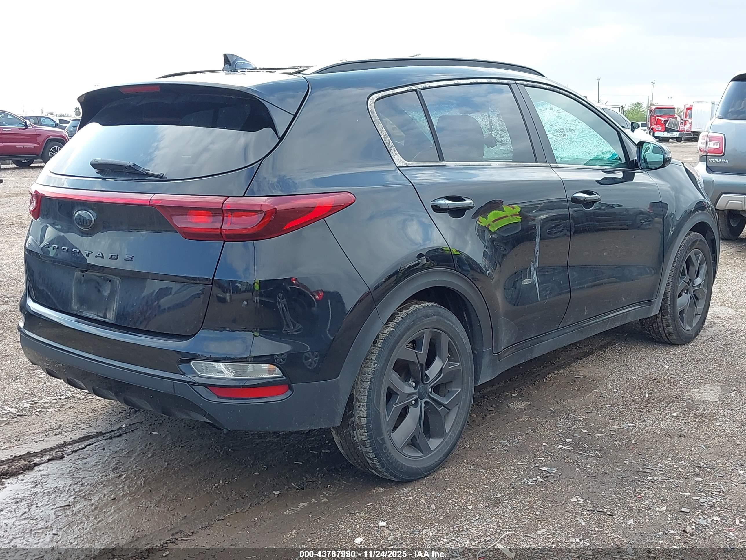 KIA SPORTAGE image 4