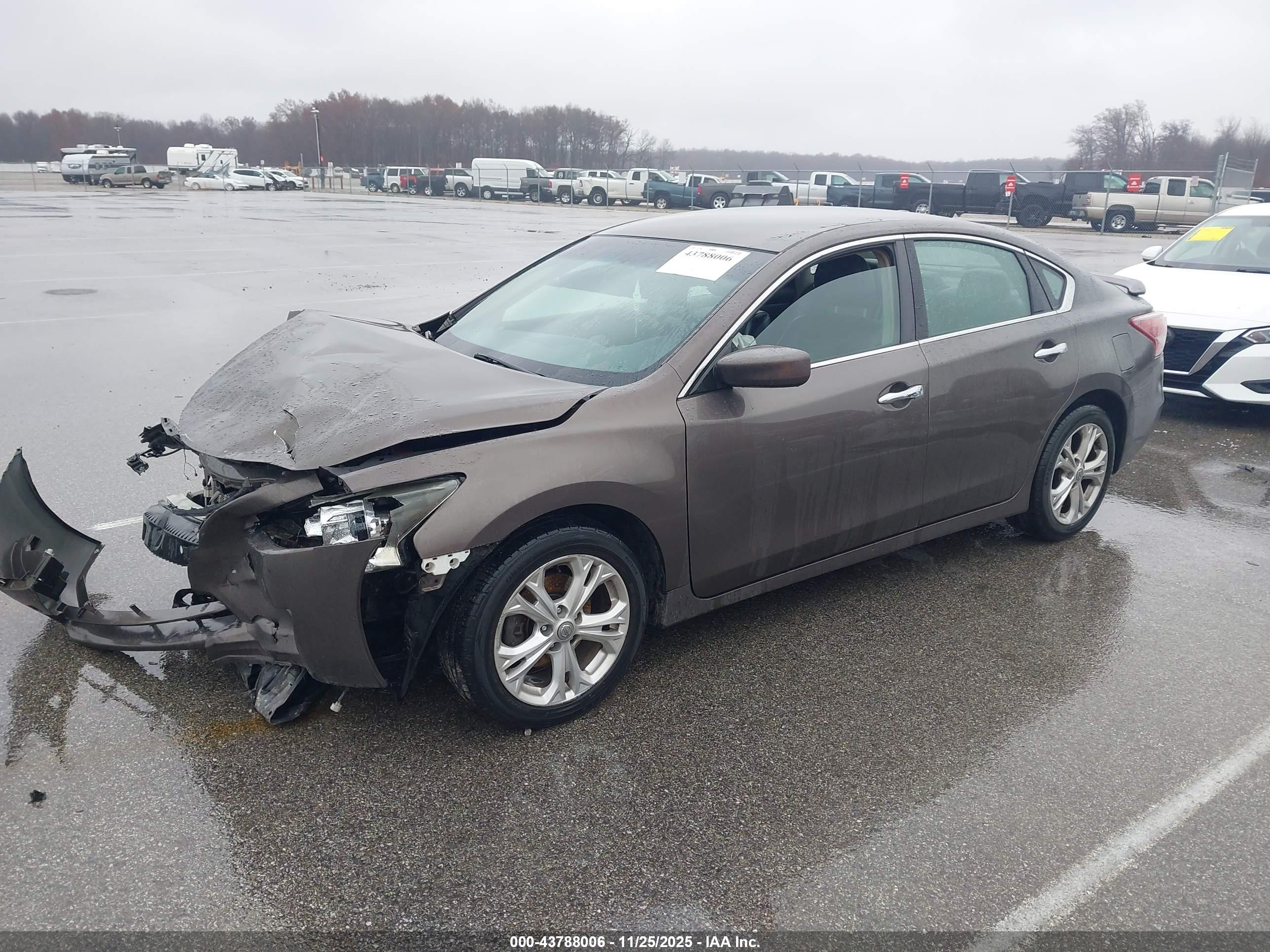 NISSAN ALTIMA image 2