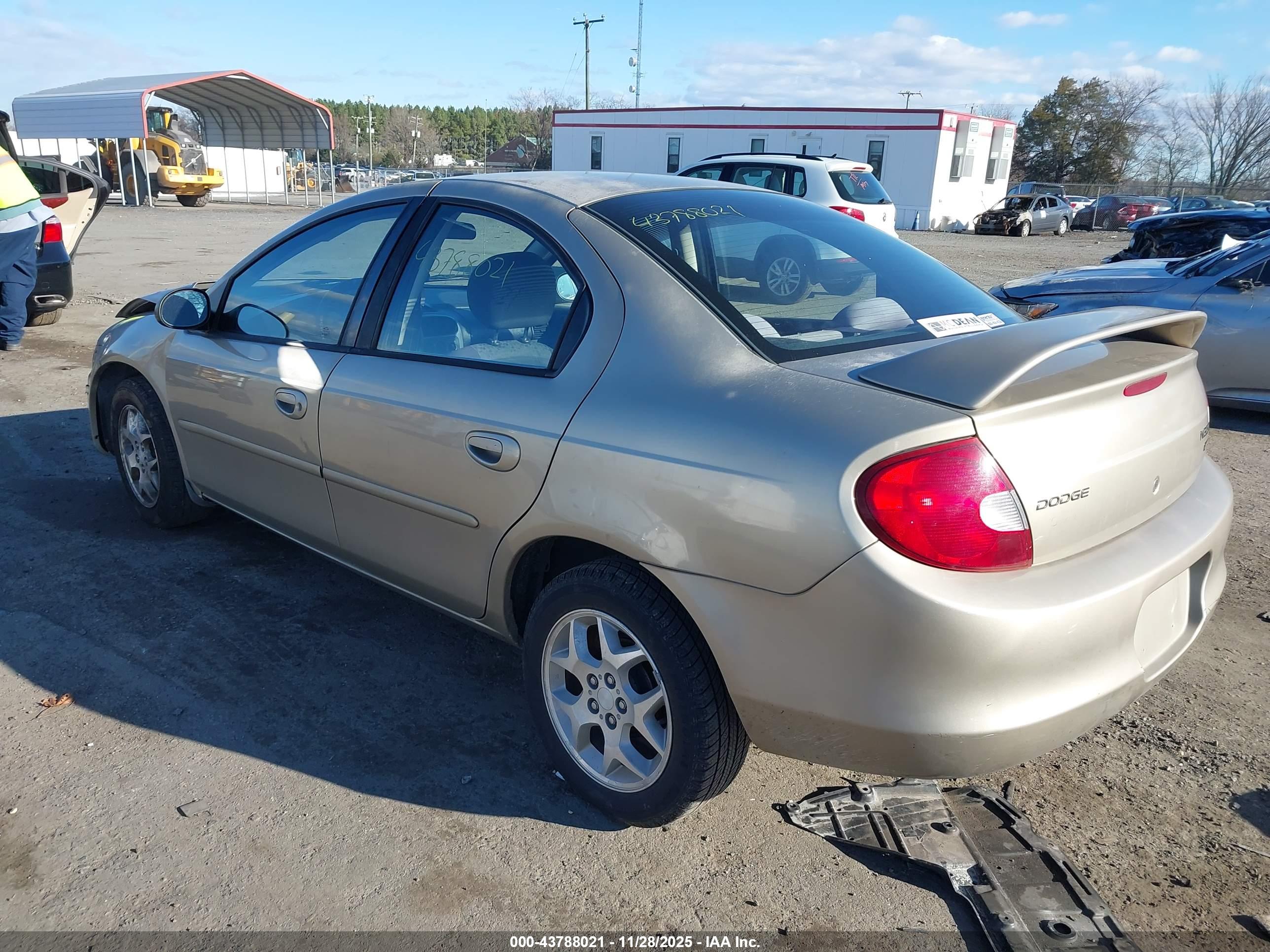 DODGE NEON image 3