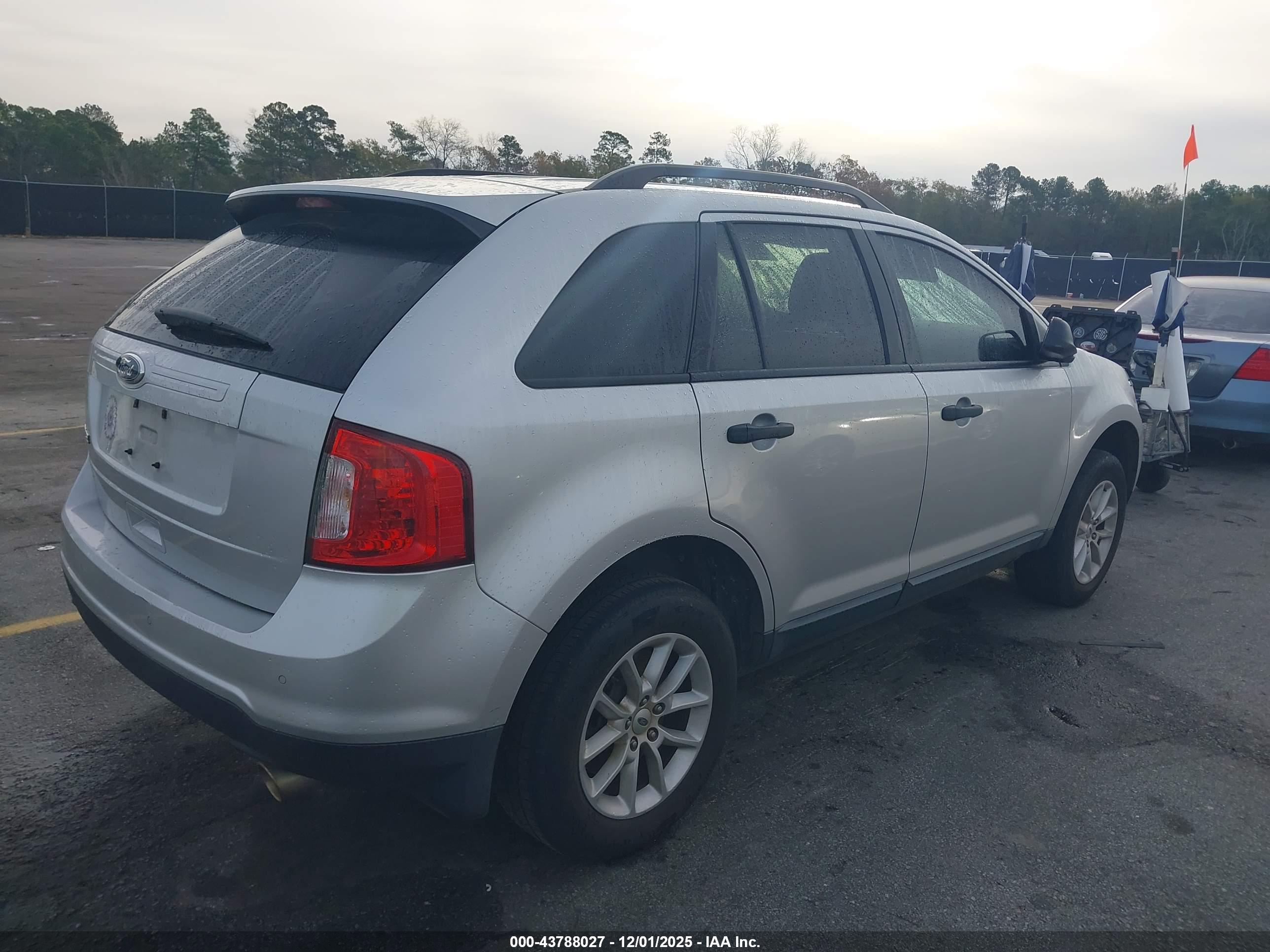 FORD EDGE image 4