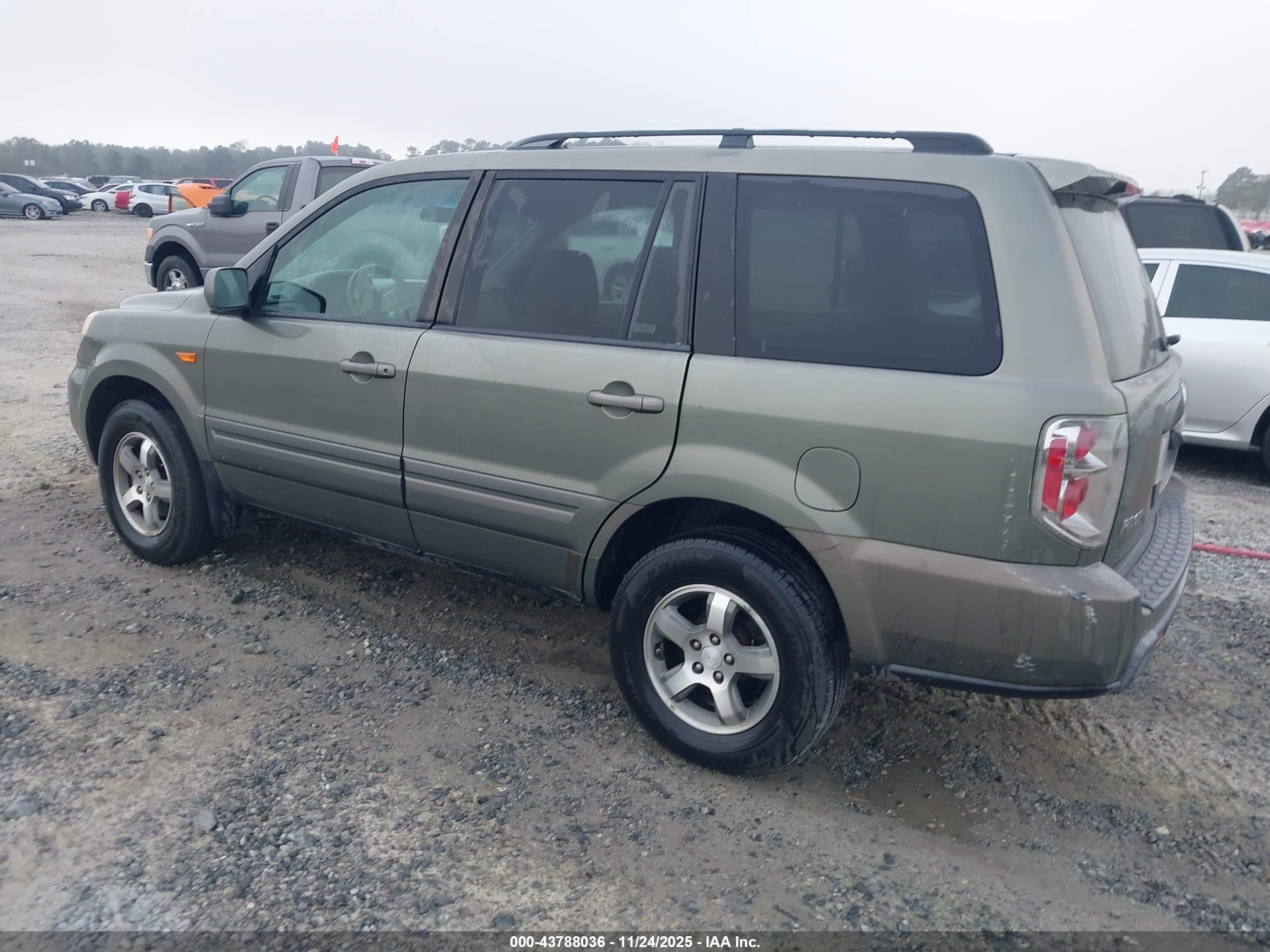 HONDA PILOT image 3