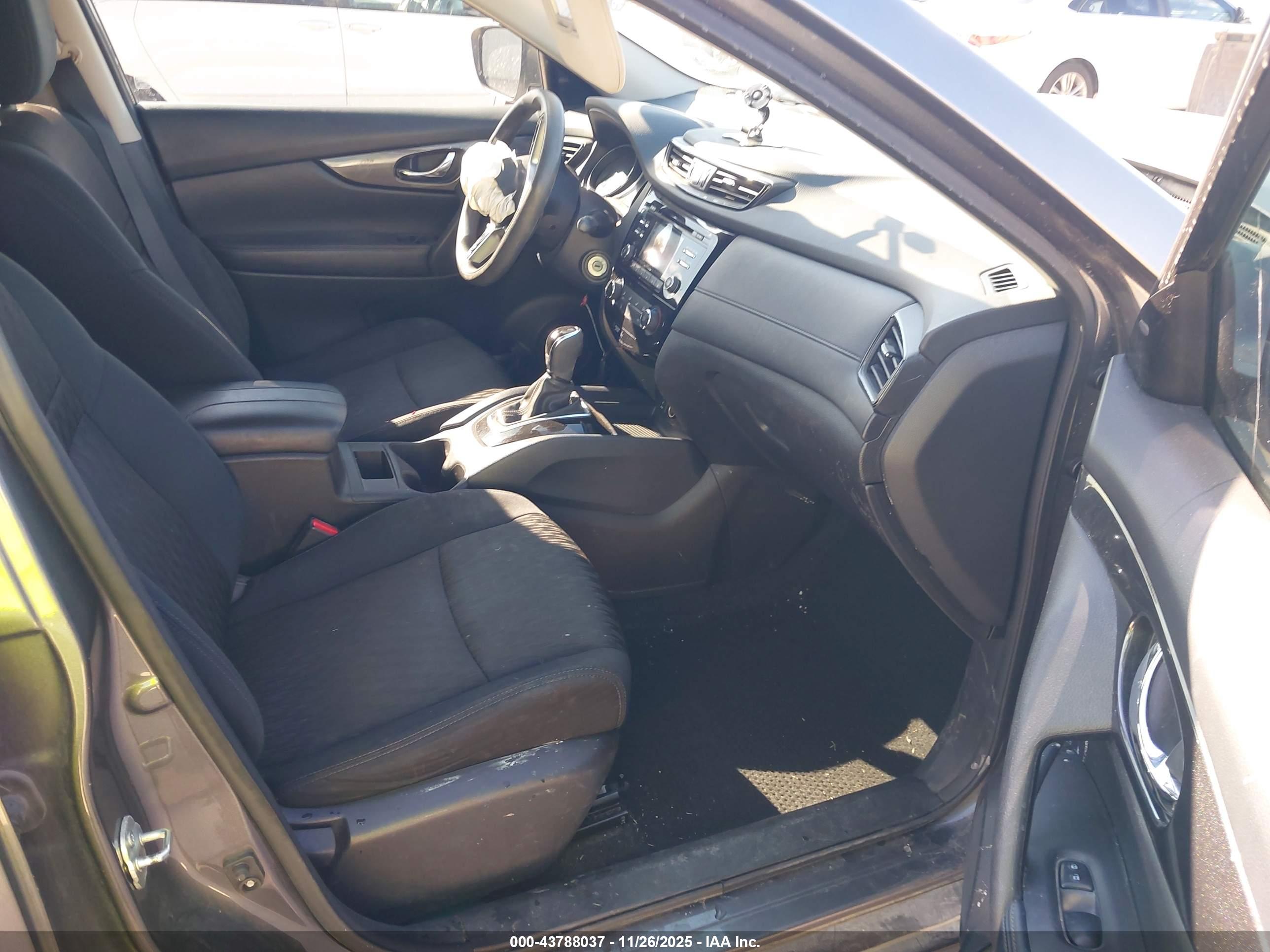 NISSAN ROGUE image 5