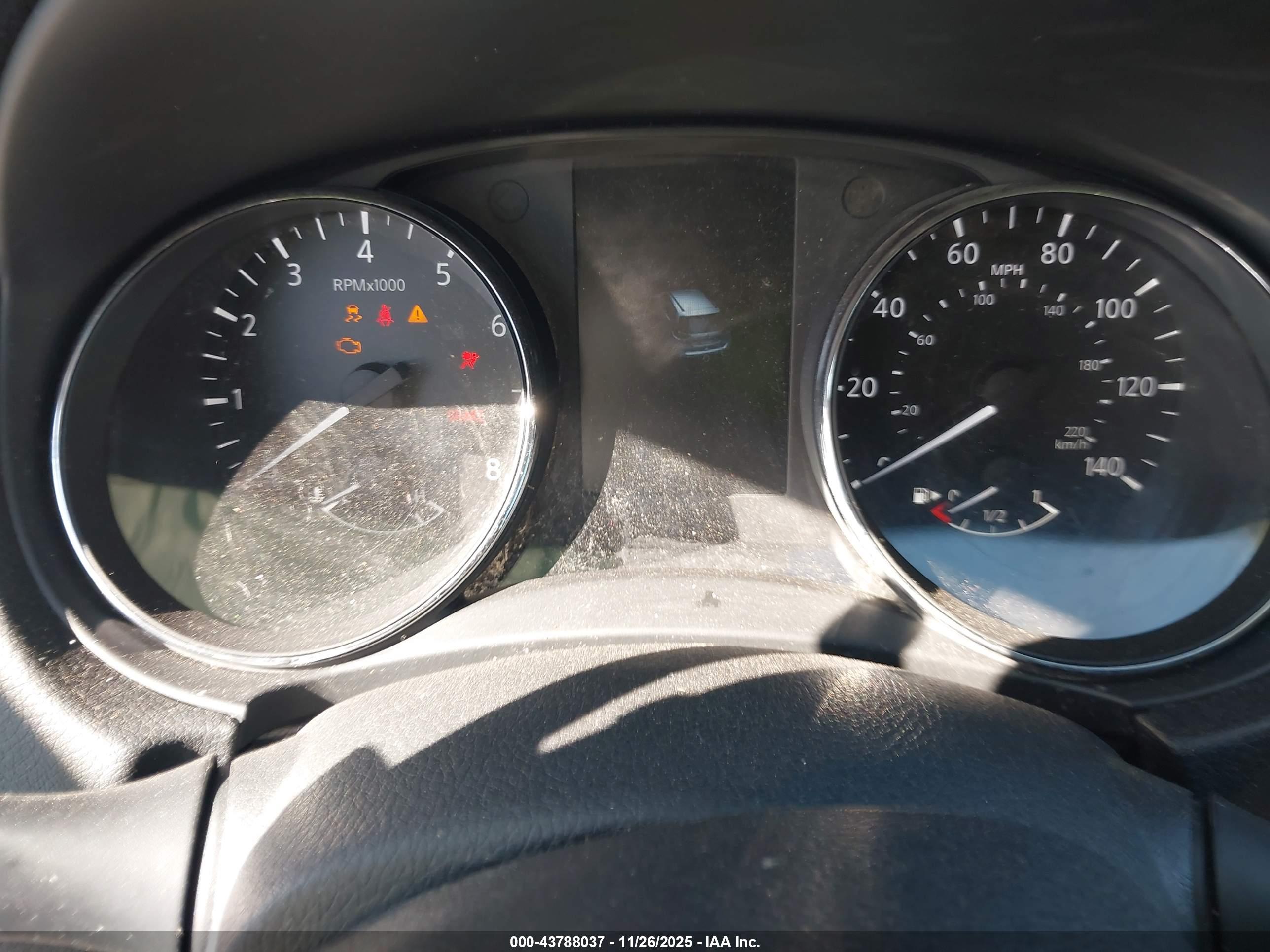 NISSAN ROGUE image 7