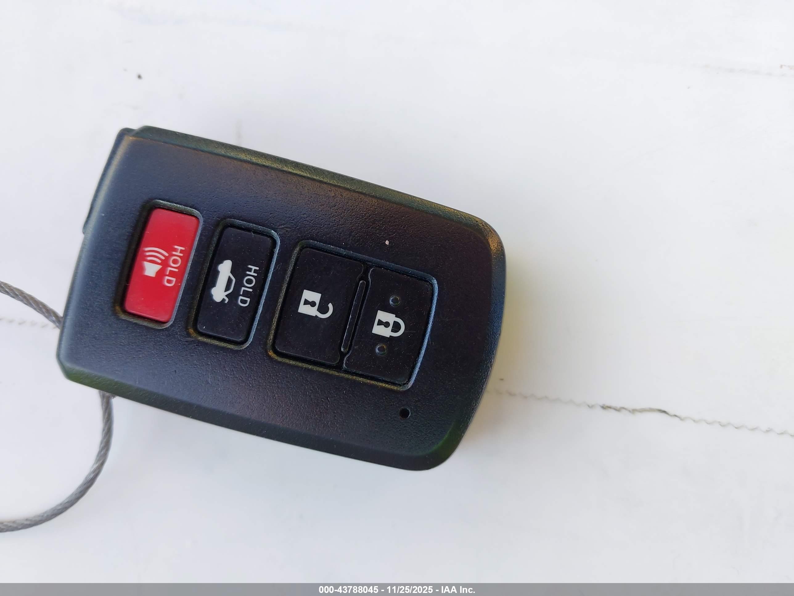 TOYOTA CAMRY image 11