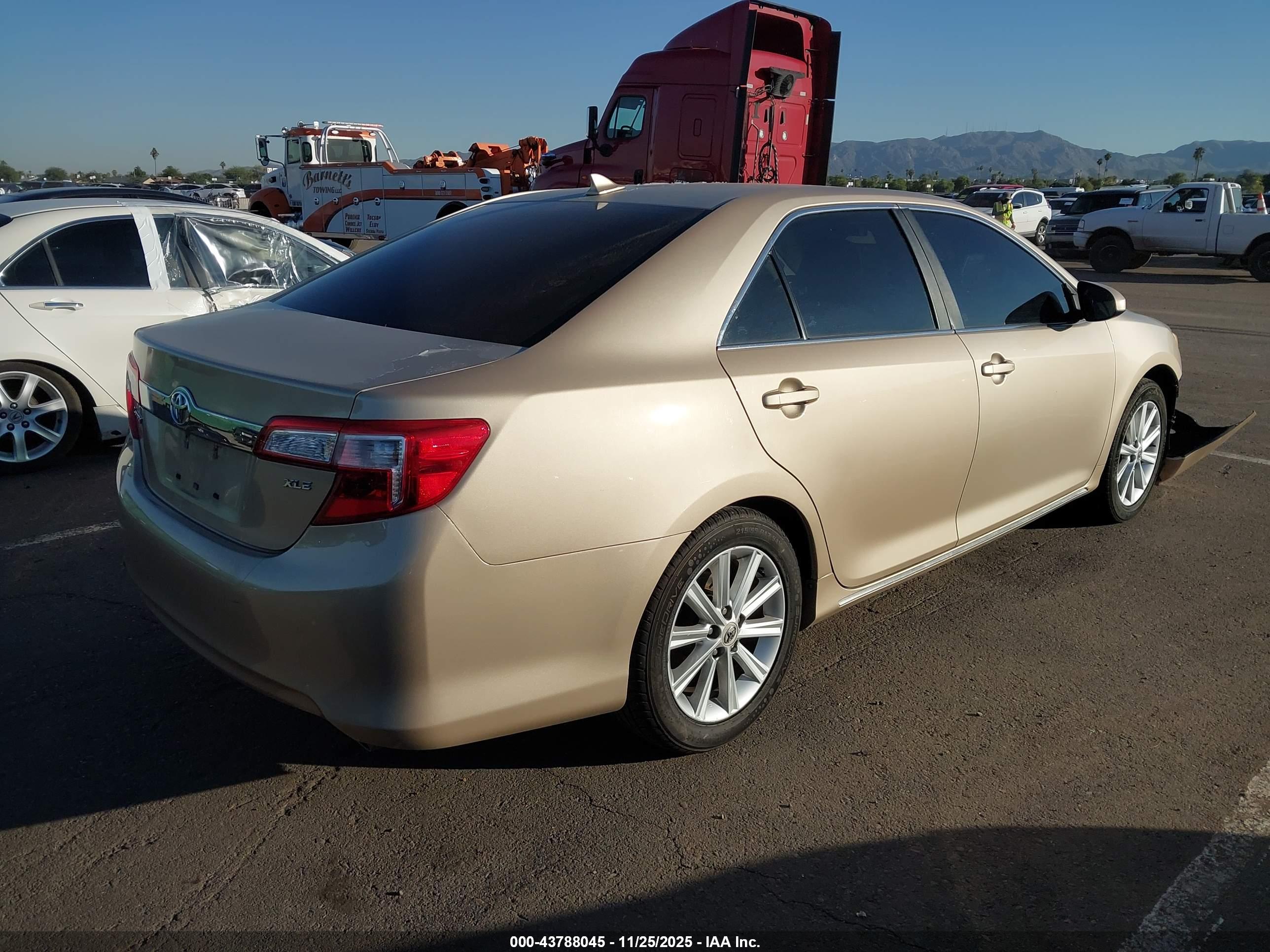 TOYOTA CAMRY image 4