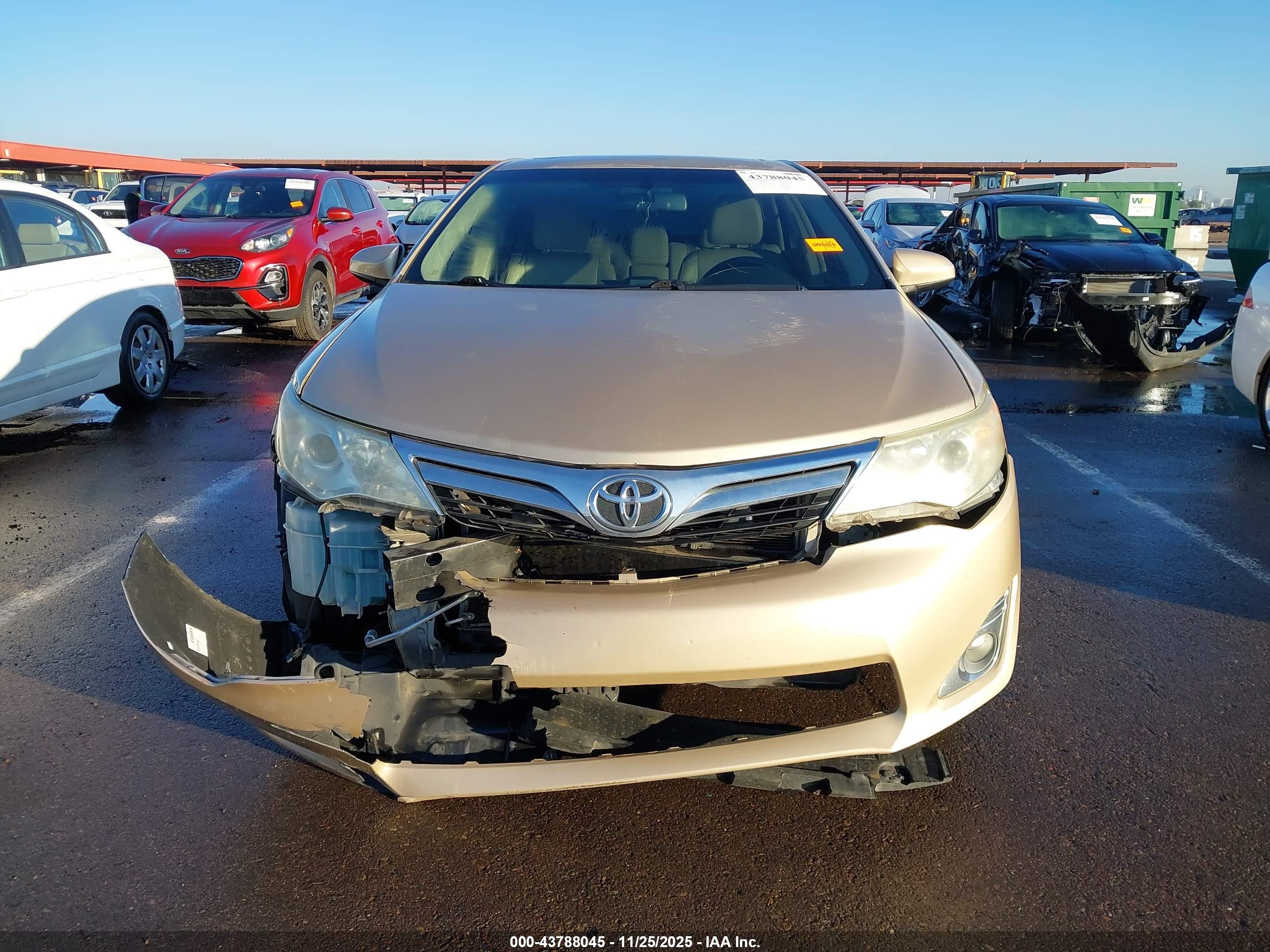 TOYOTA CAMRY image 6