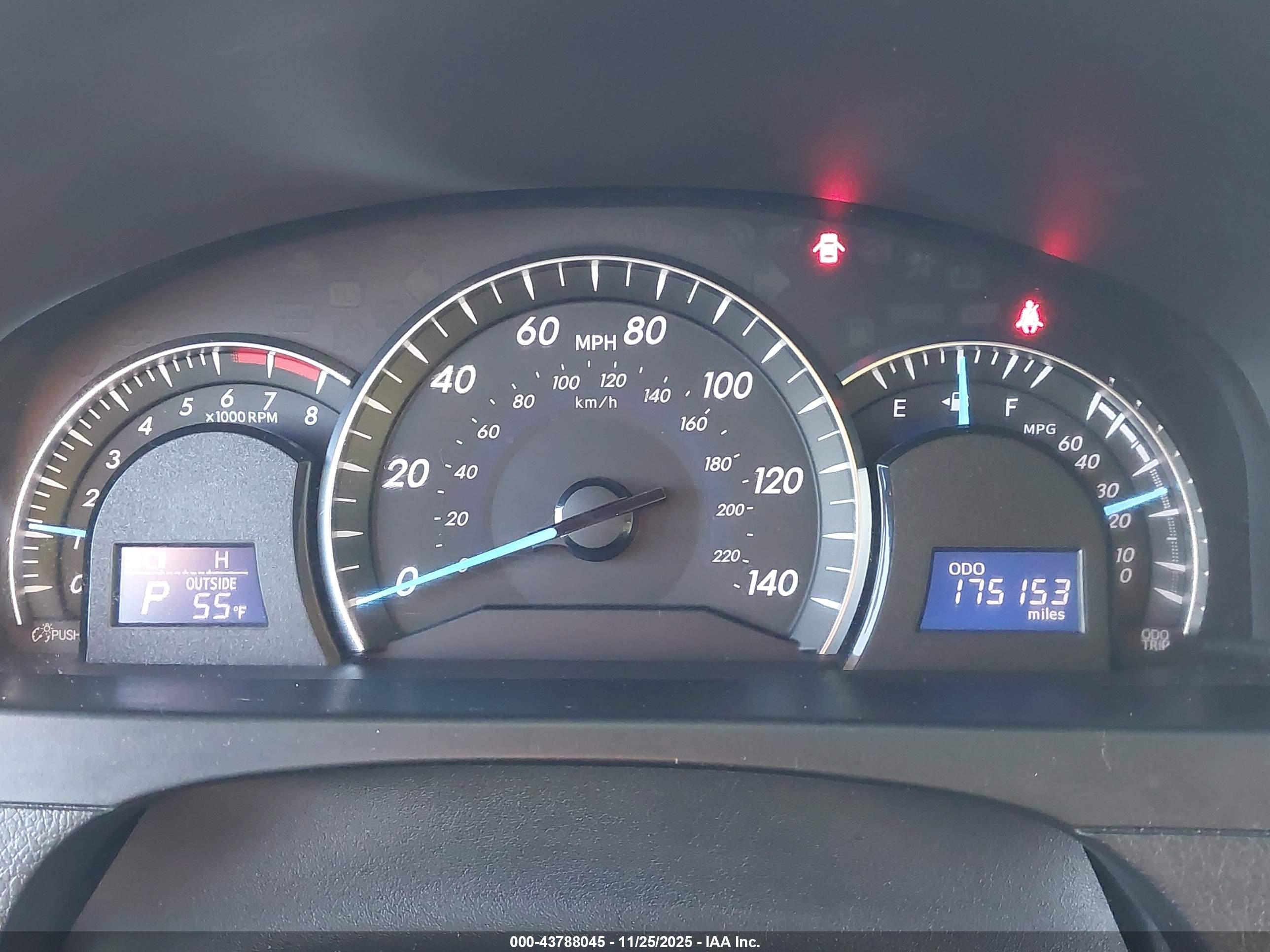 TOYOTA CAMRY image 7