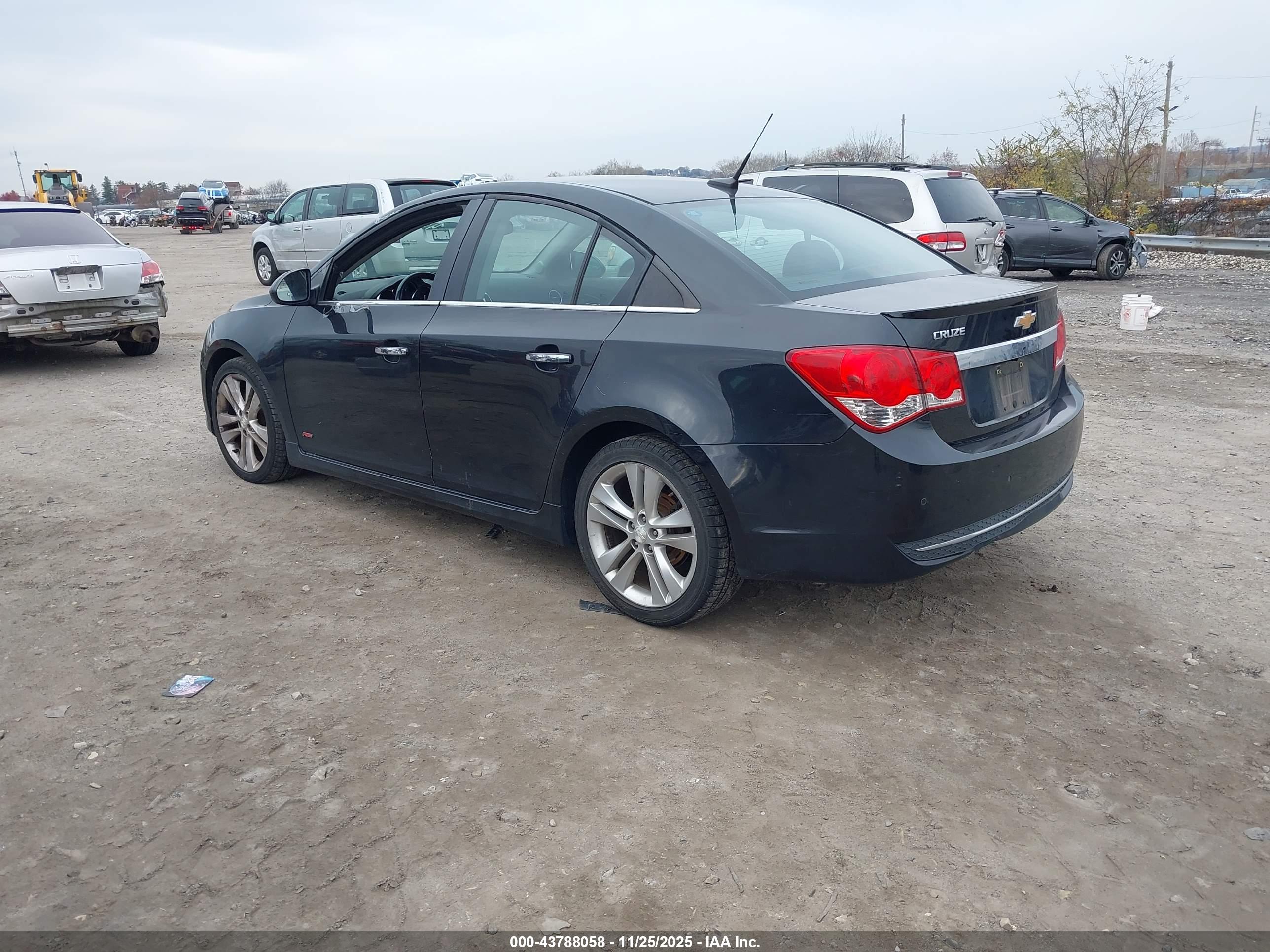CHEVROLET CRUZE image 3