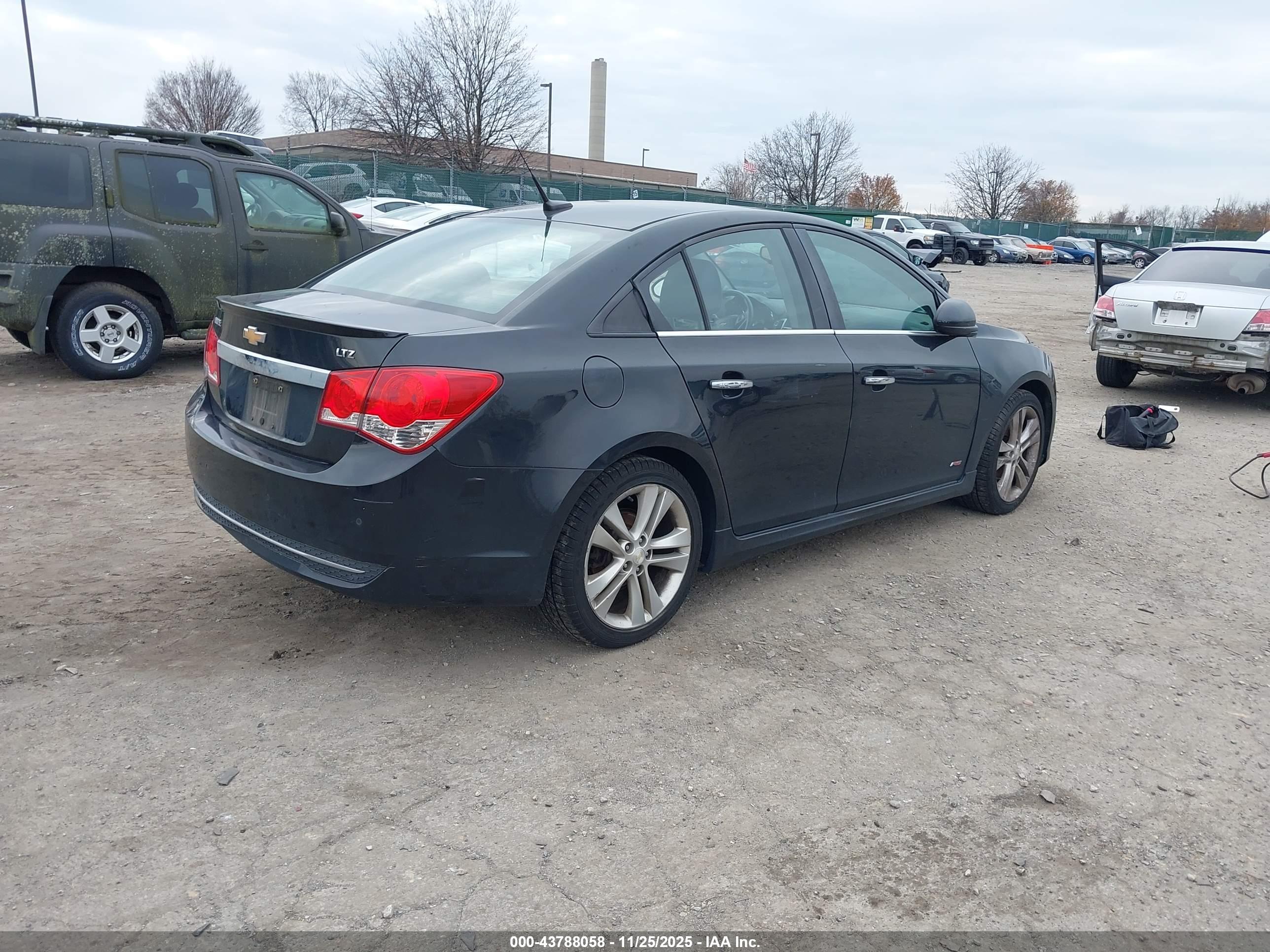 CHEVROLET CRUZE image 4