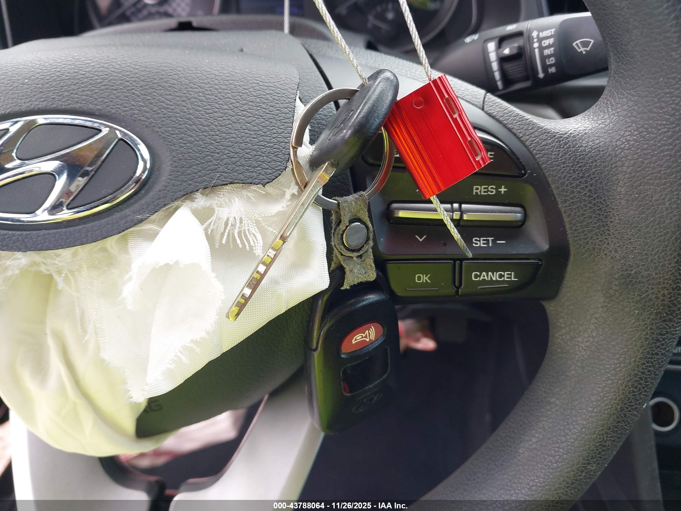 HYUNDAI ELANTRA image 11