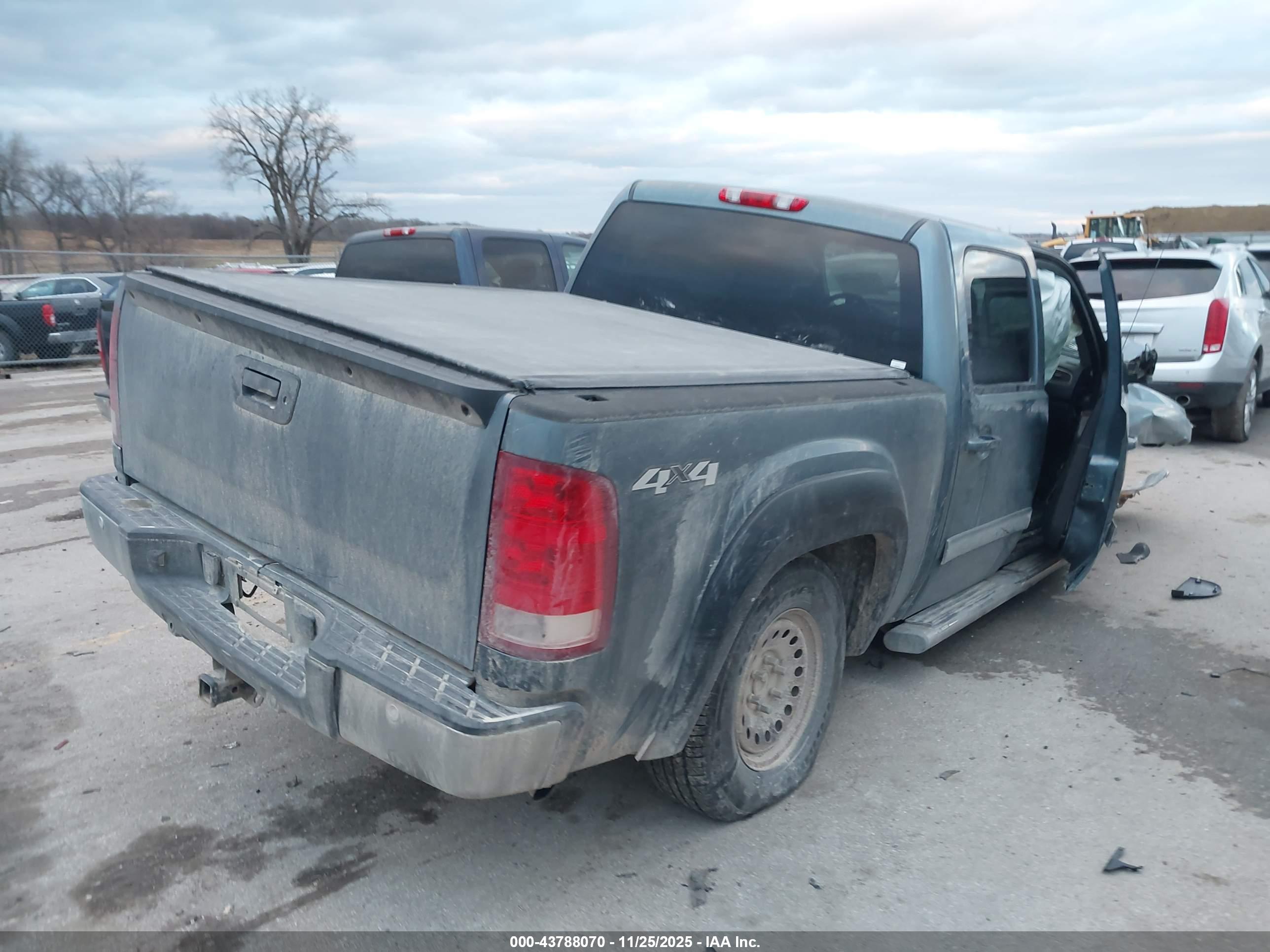 GMC SIERRA image 4