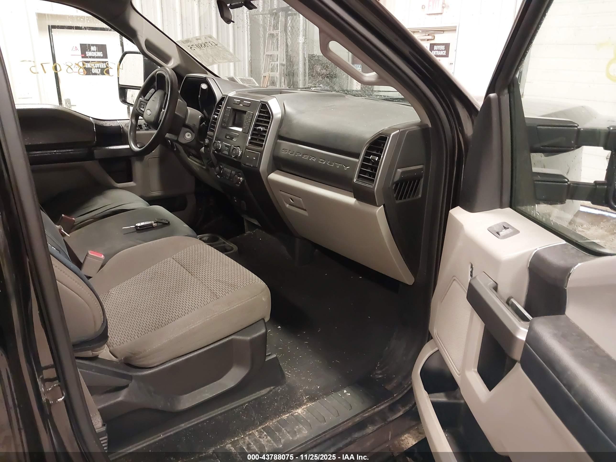 FORD F-250 image 5