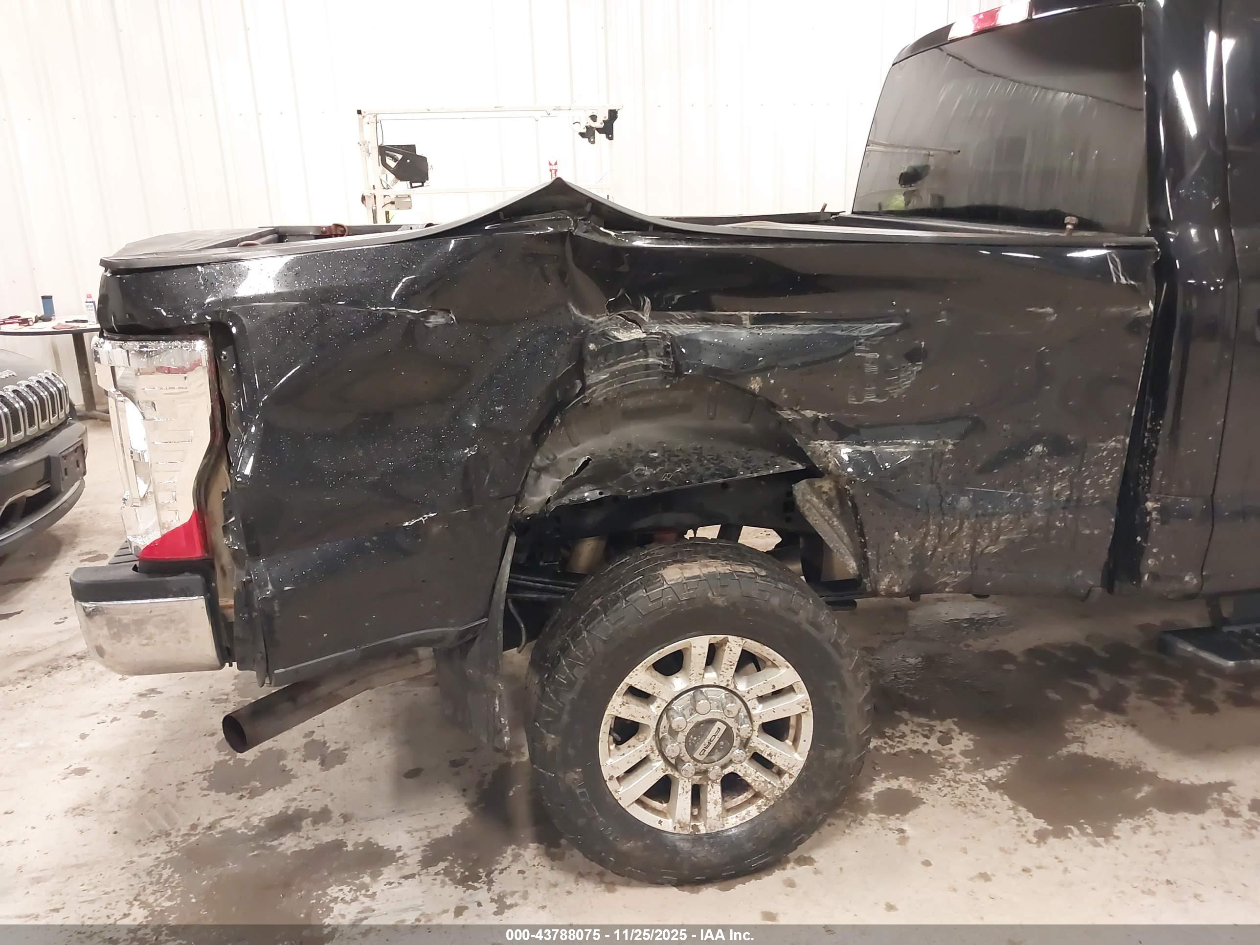 FORD F-250 image 6