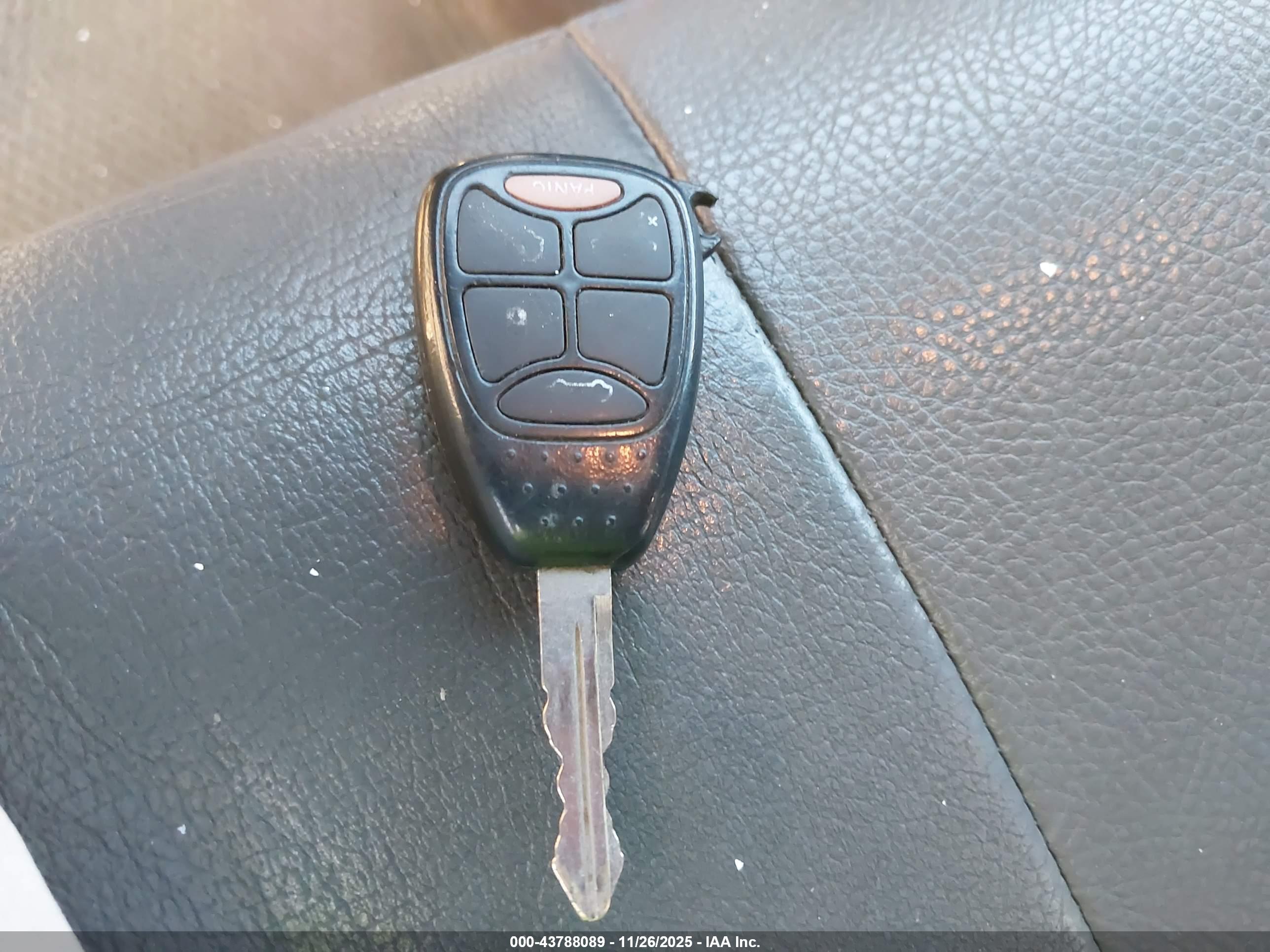 CHRYSLER TOWN image 11