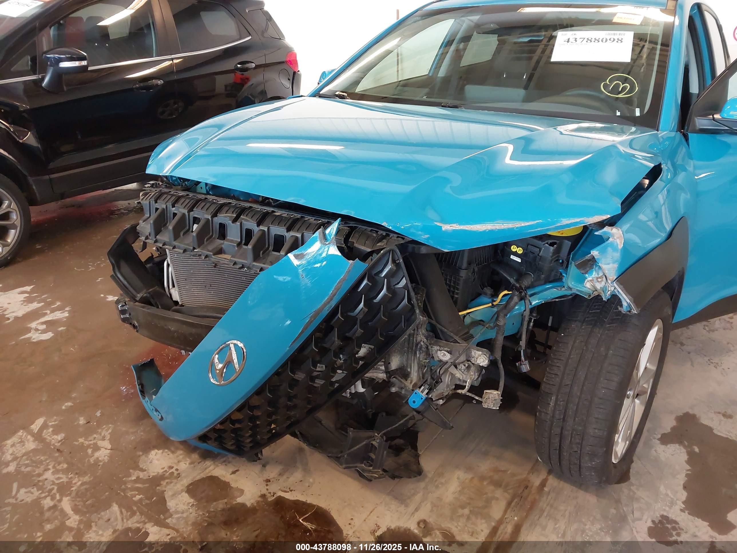 HYUNDAI KONA image 6
