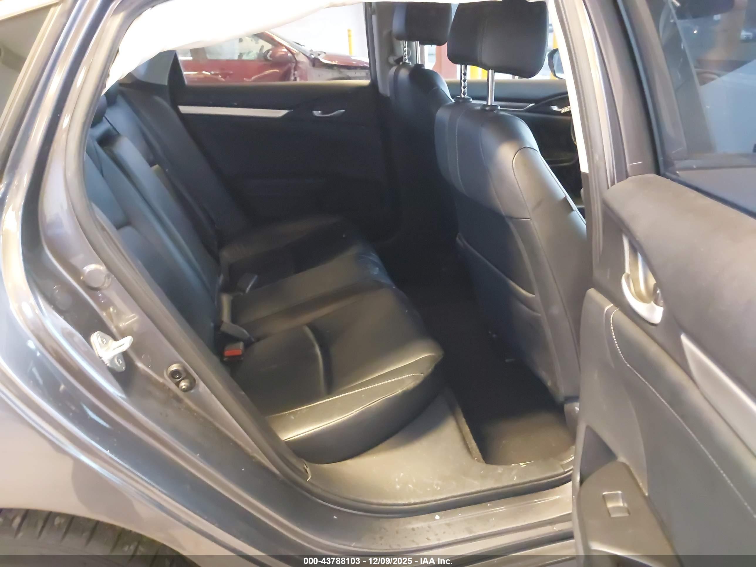 HONDA CIVIC image 8