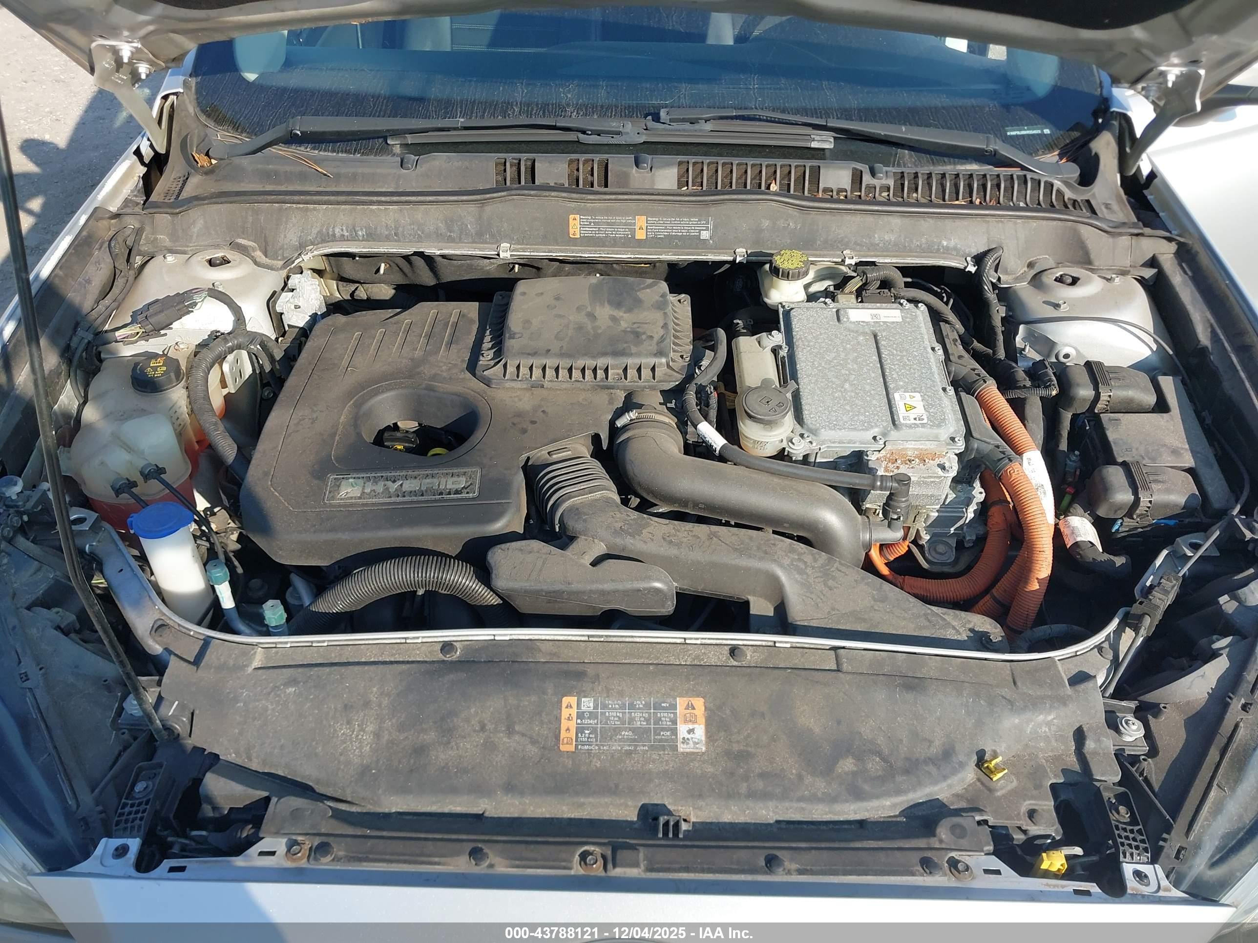 FORD FUSION image 10