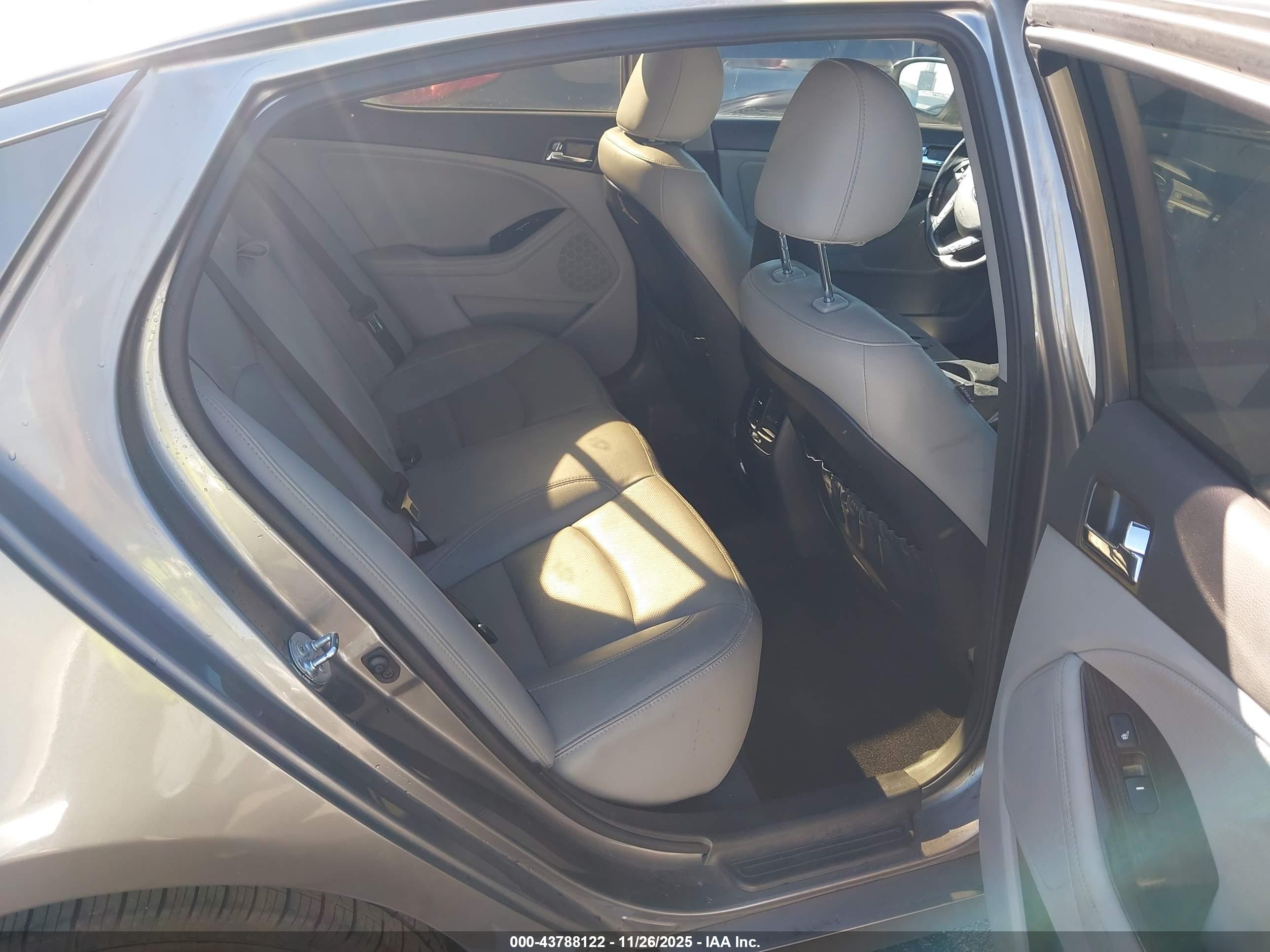 KIA OPTIMA image 8