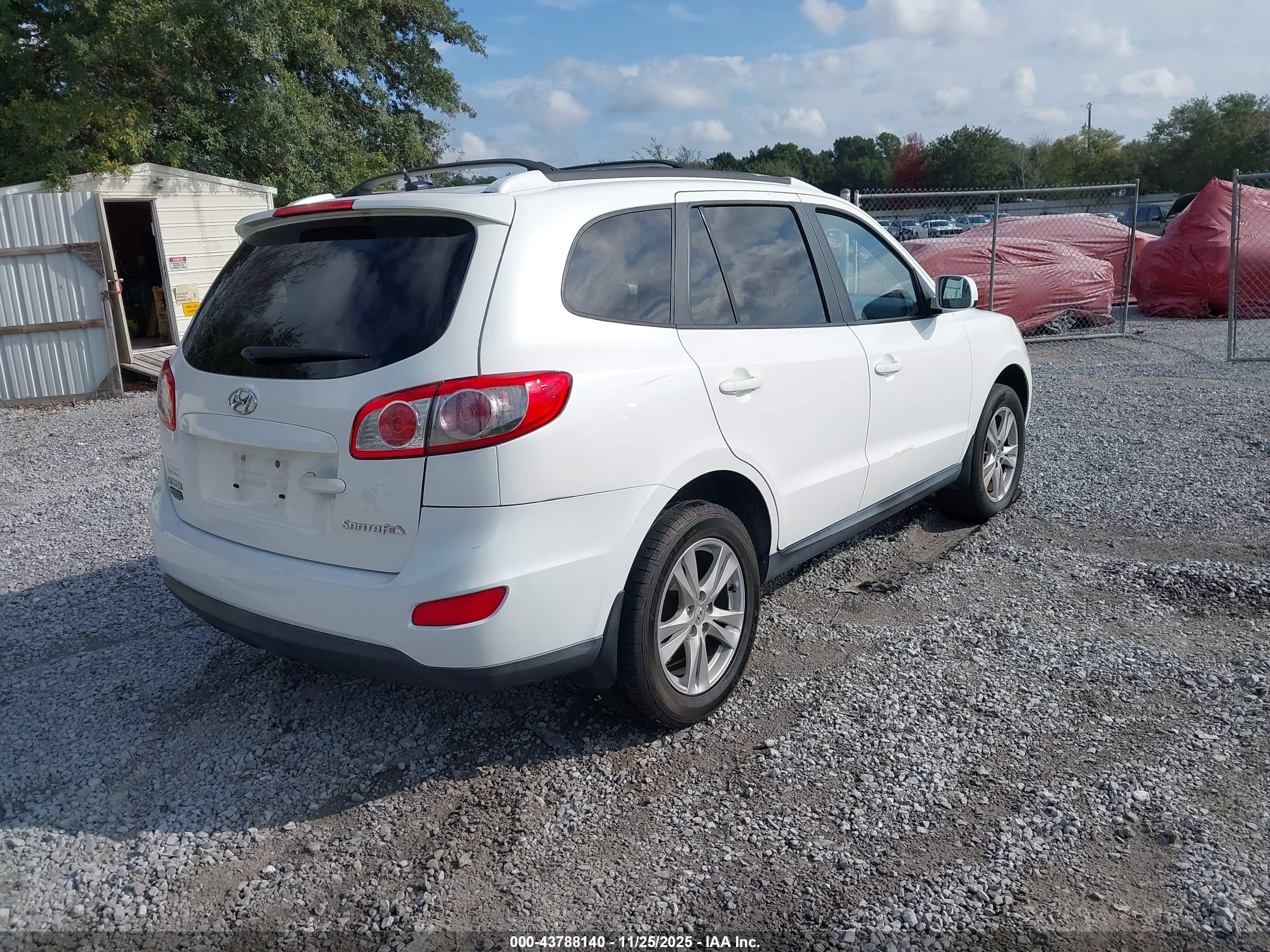 HYUNDAI SANTA image 4