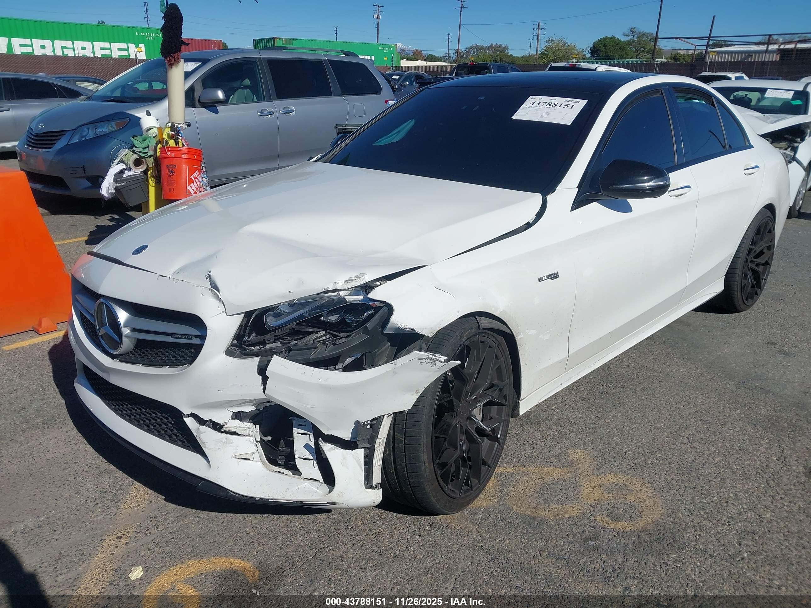 MERCEDES-BENZ AMG image 2