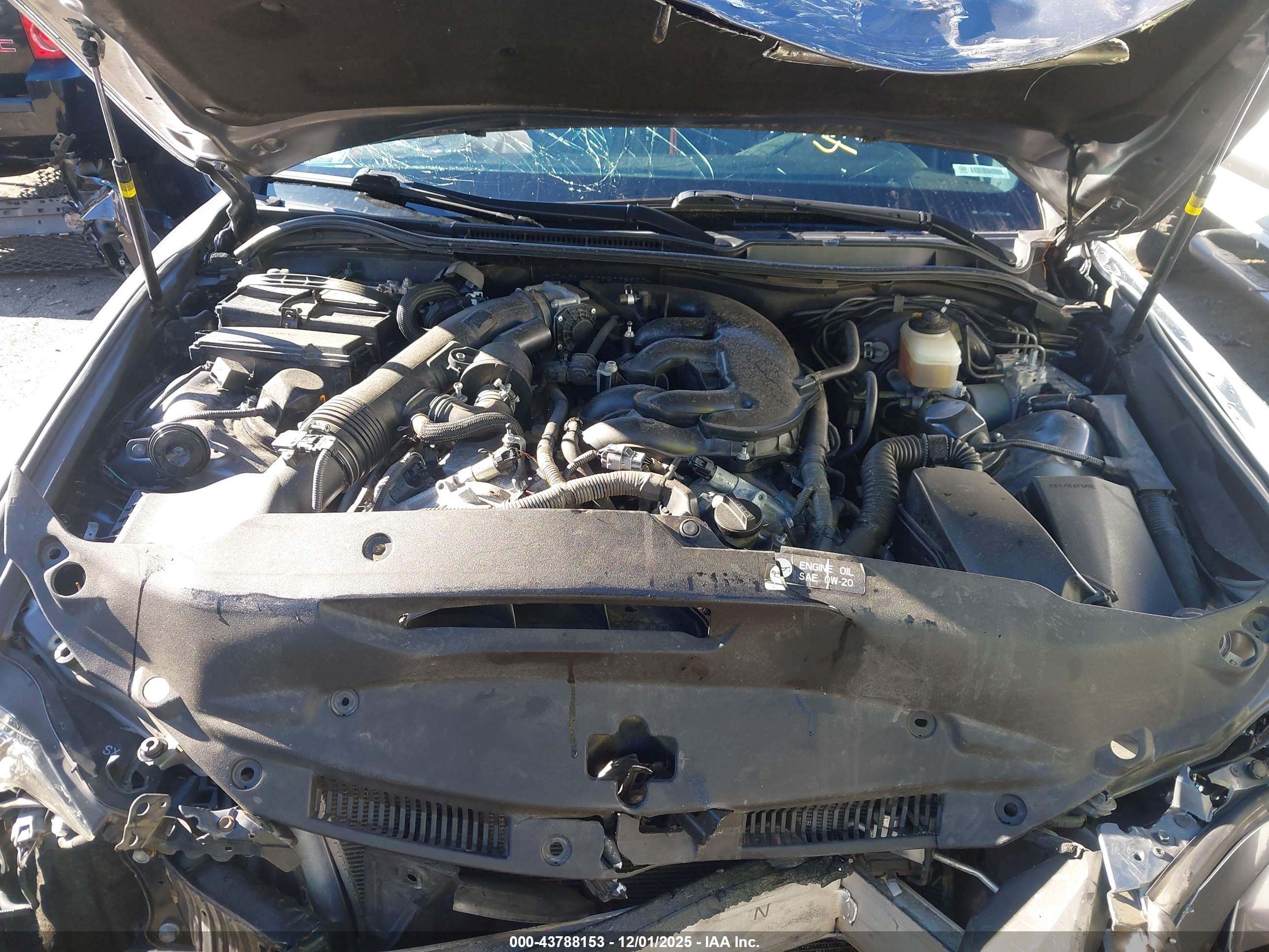 LEXUS IS image 10