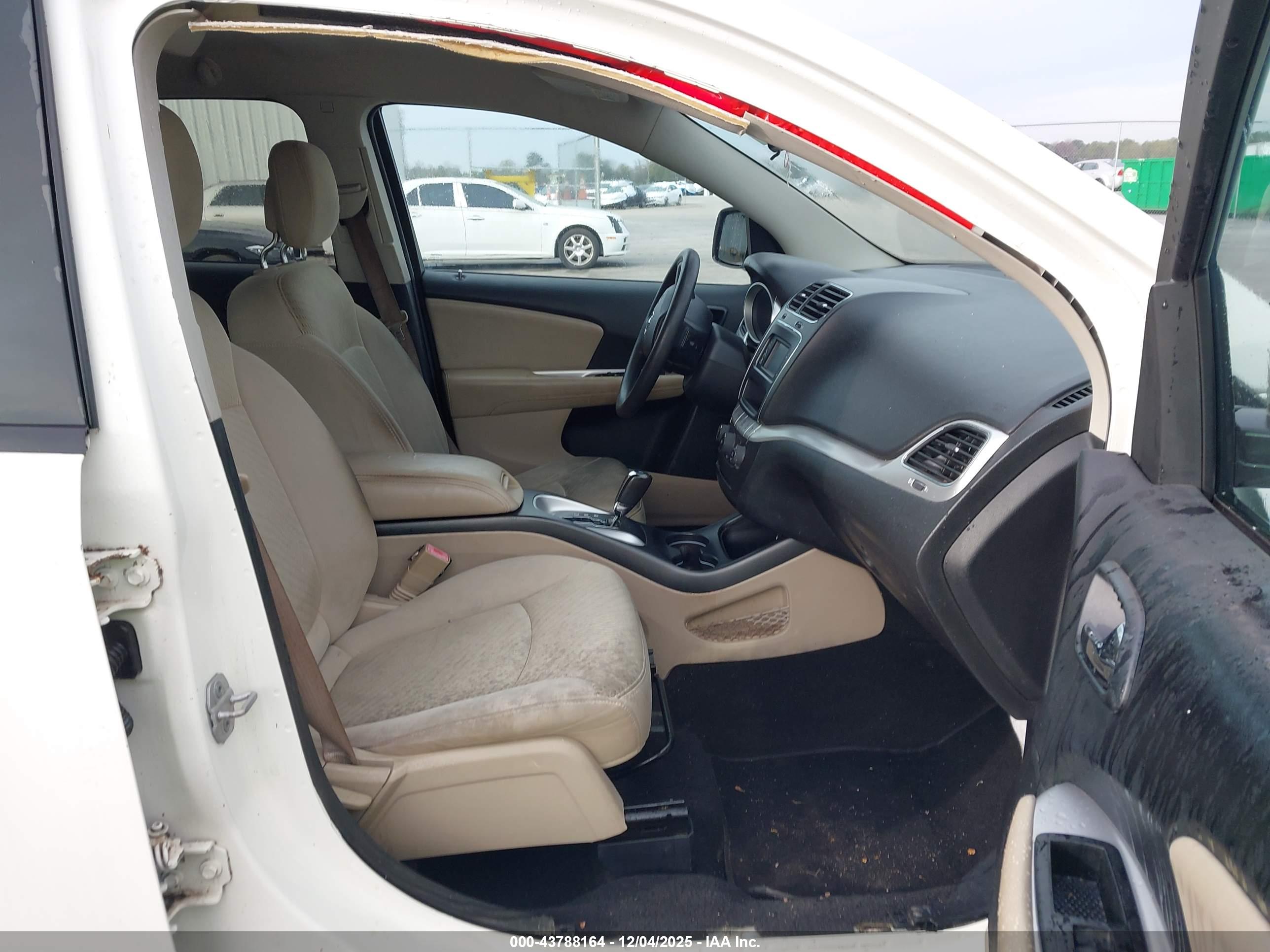 DODGE JOURNEY image 5