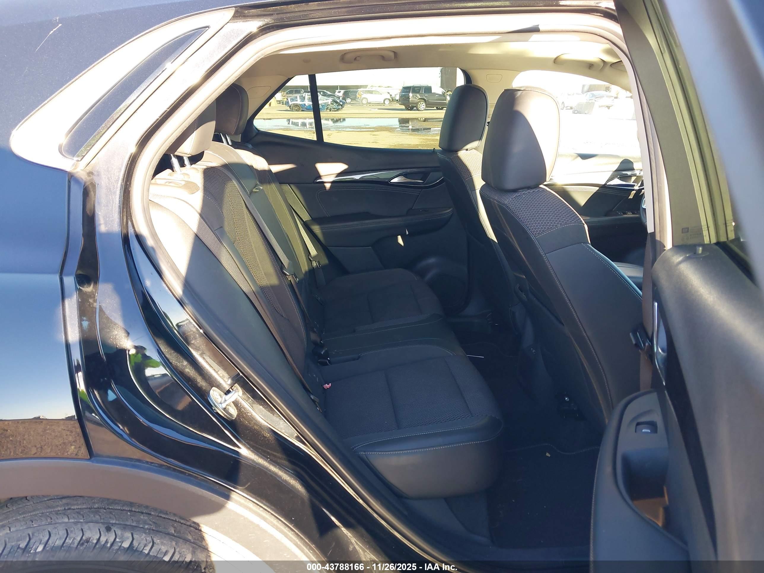 BUICK ENVISION image 8