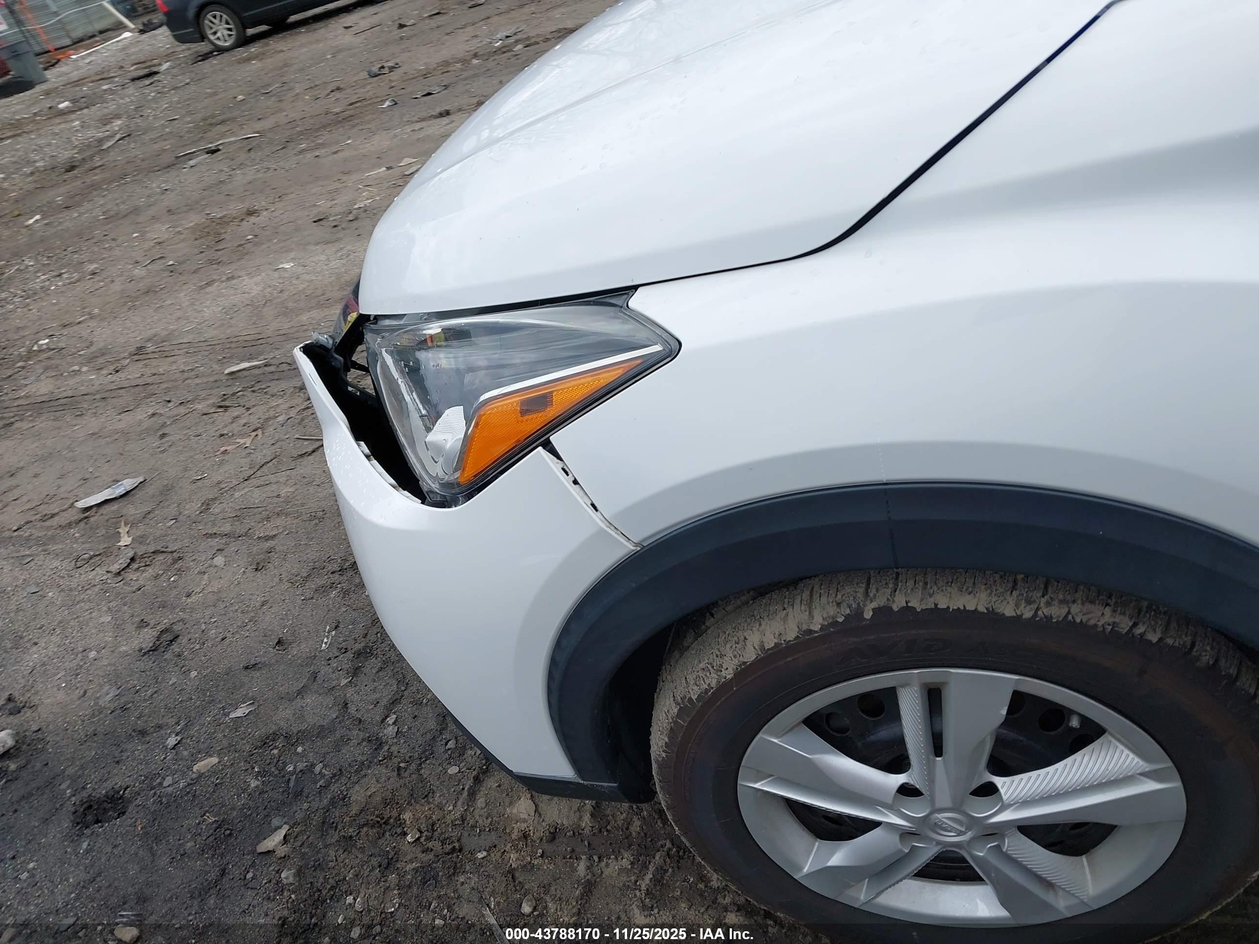 NISSAN KICKS image 6