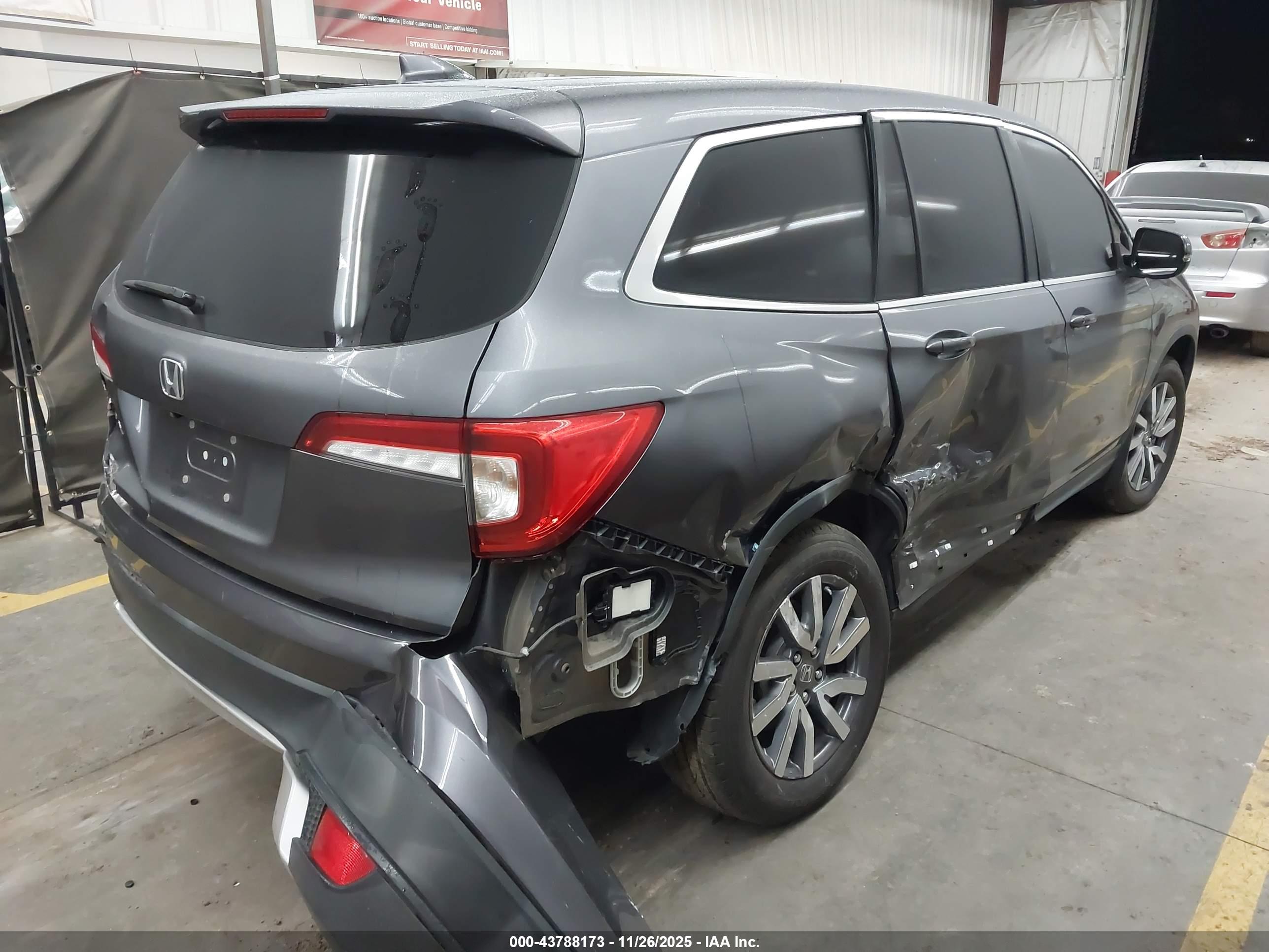 HONDA PILOT image 4
