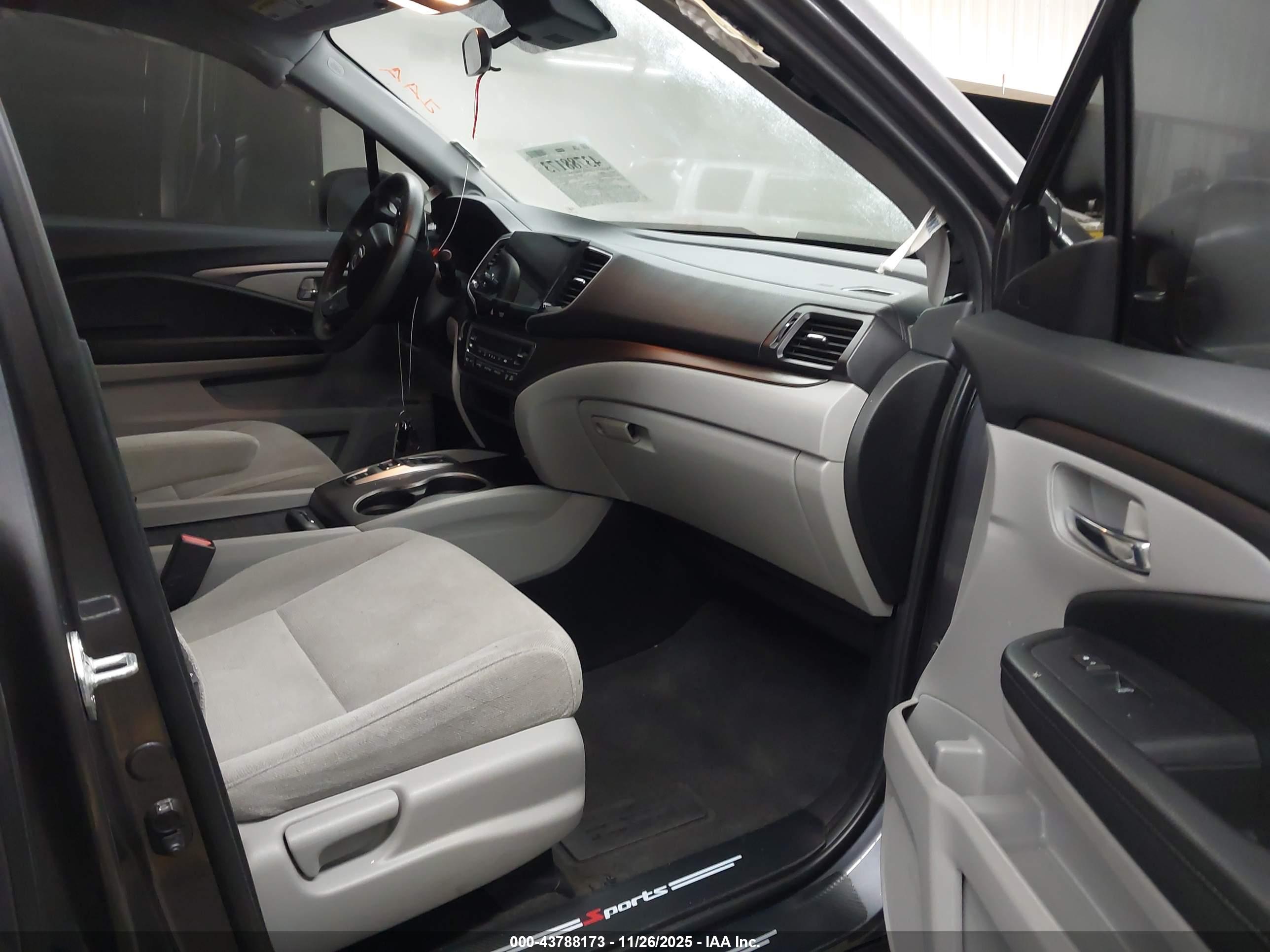 HONDA PILOT image 5