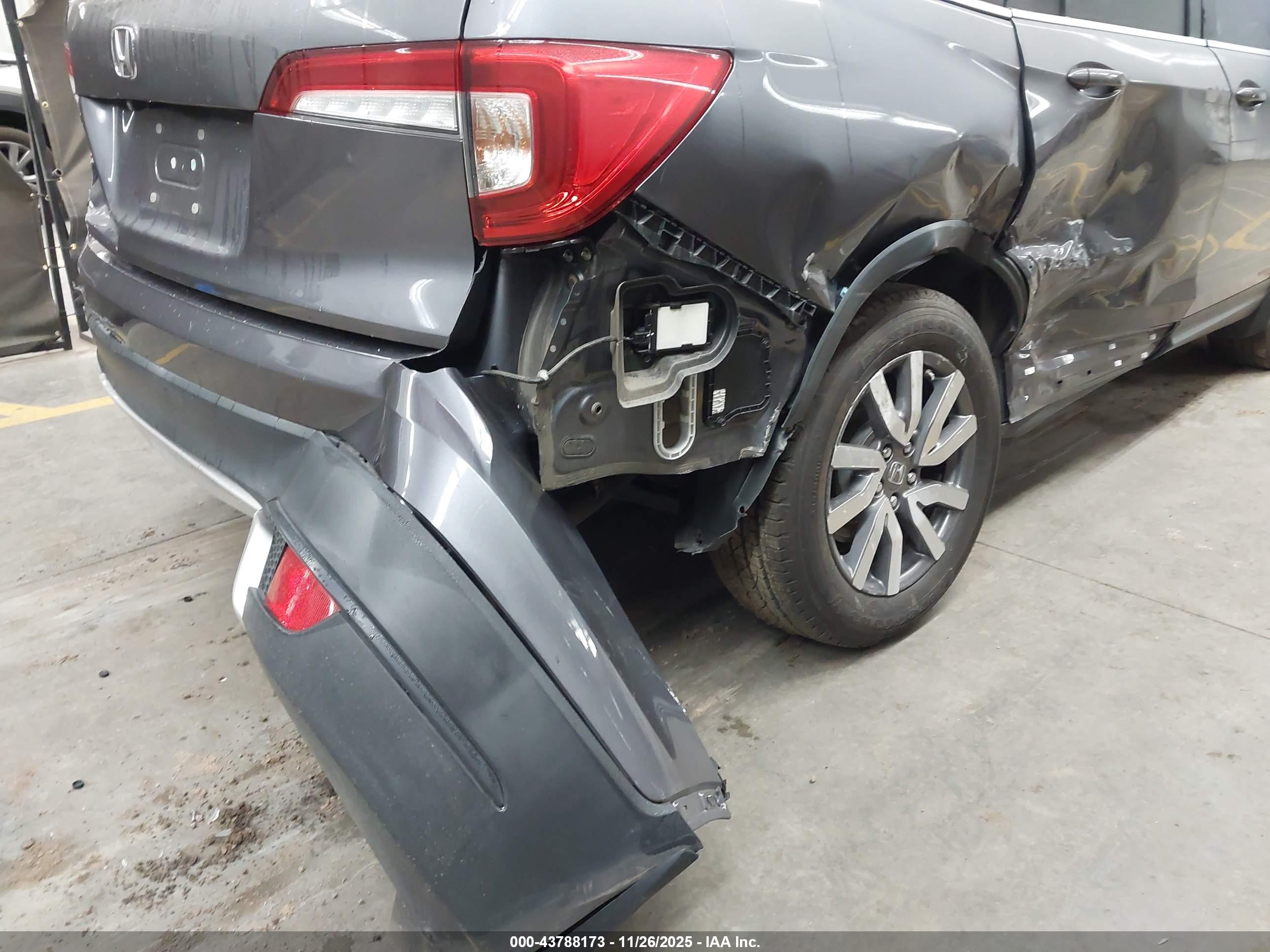 HONDA PILOT image 6