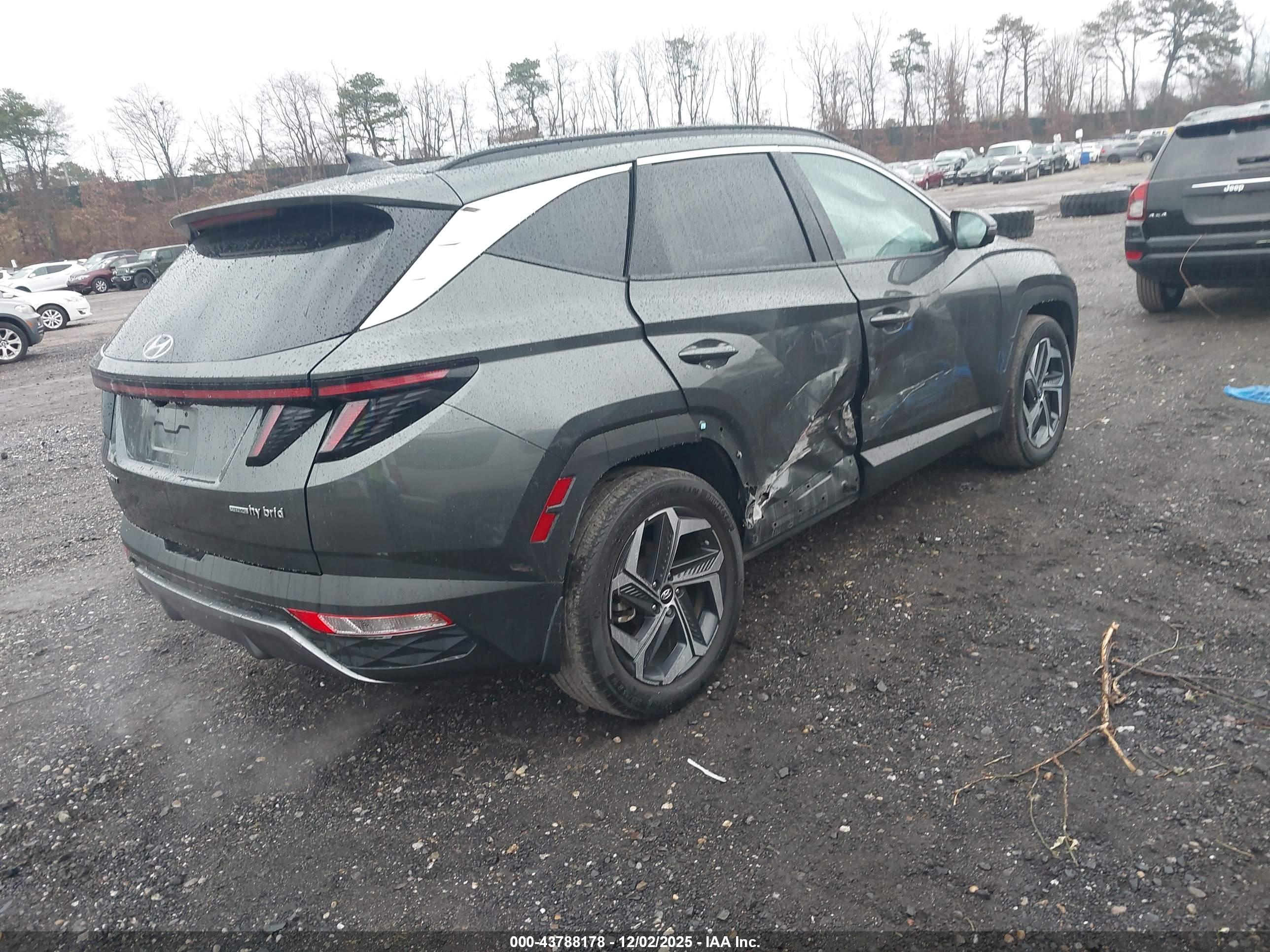 HYUNDAI TUCSON image 4