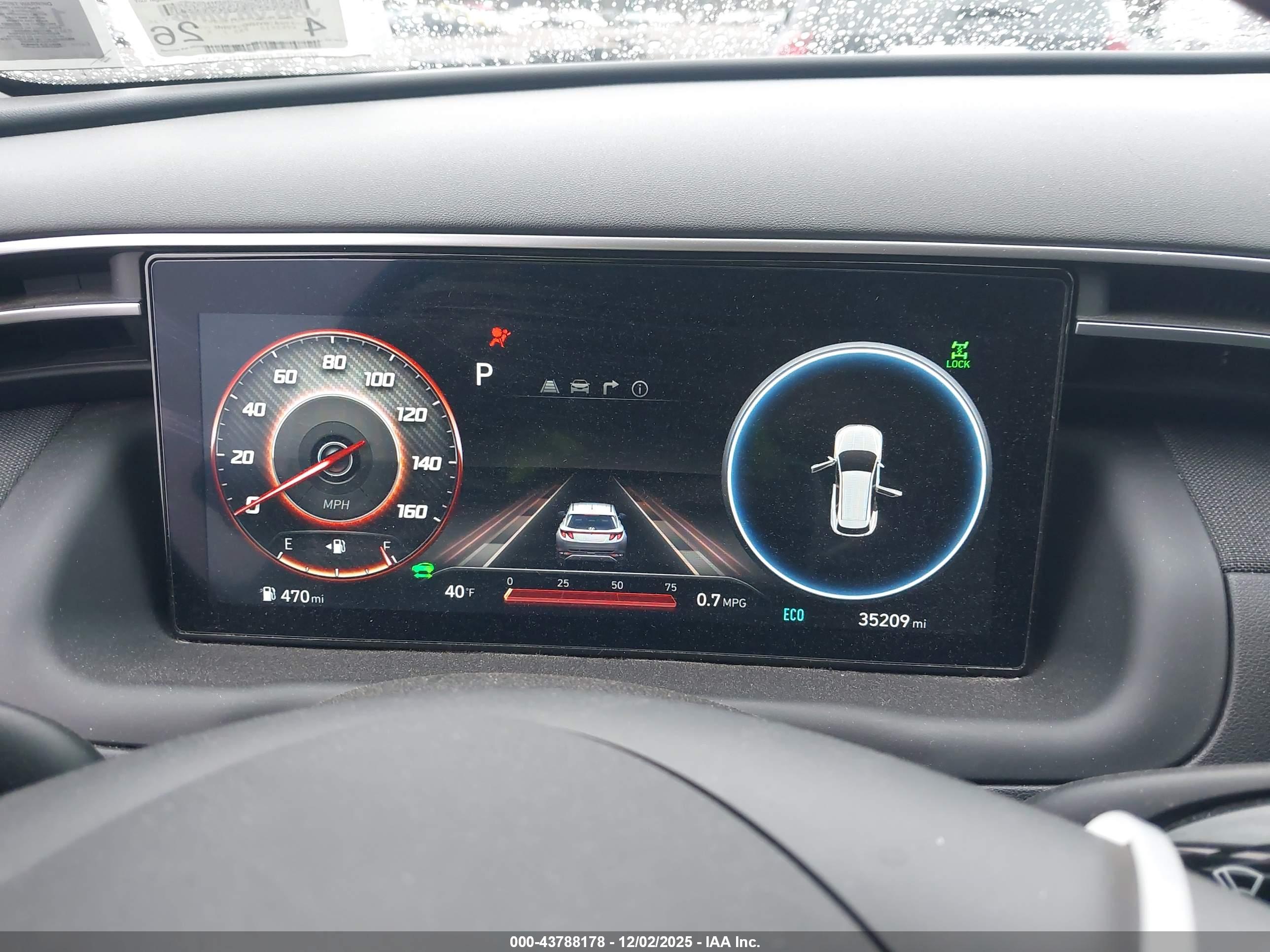 HYUNDAI TUCSON image 7